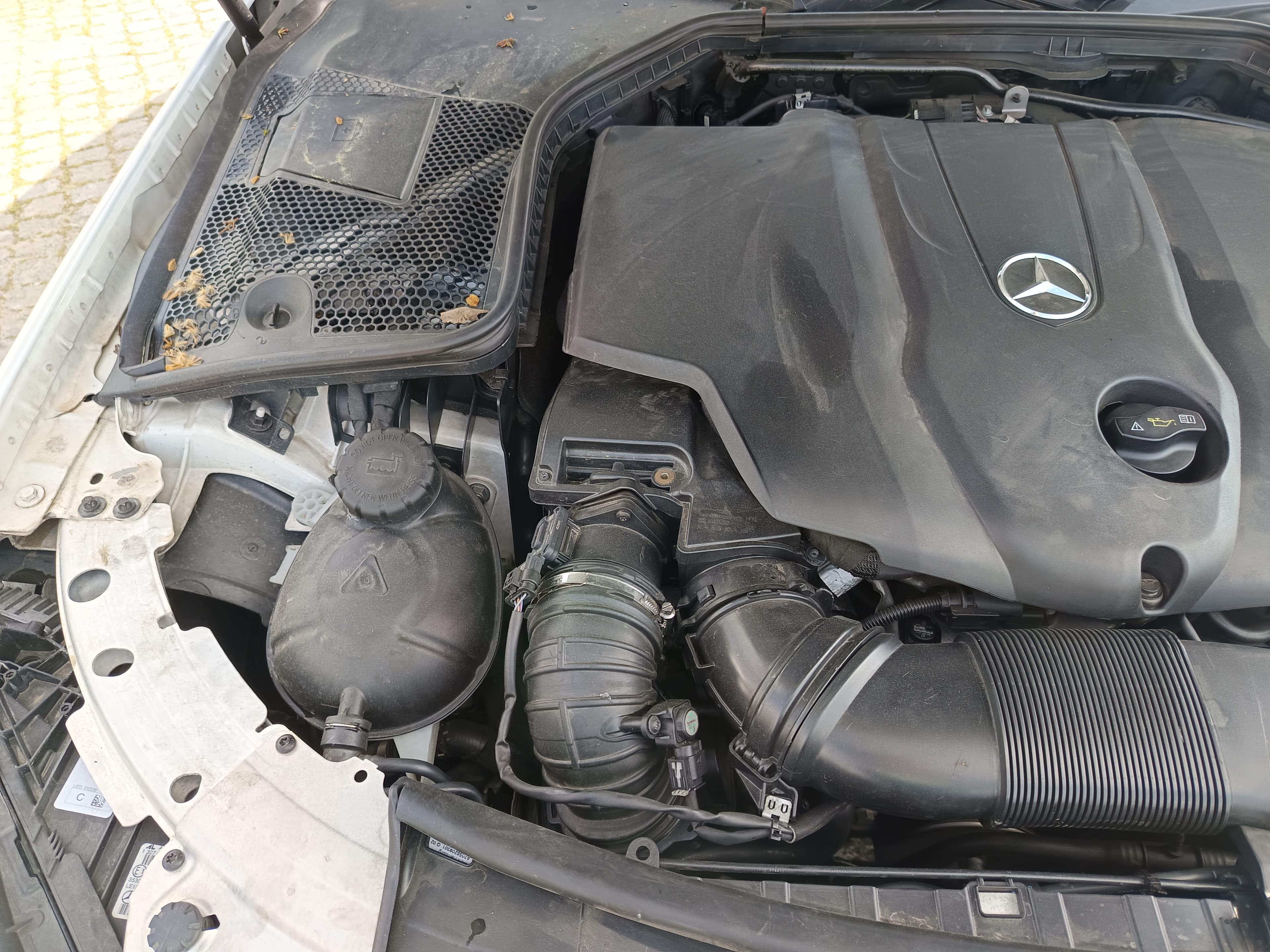 Mercedes-Benz C220 AMG · Ano 2017 — image 13