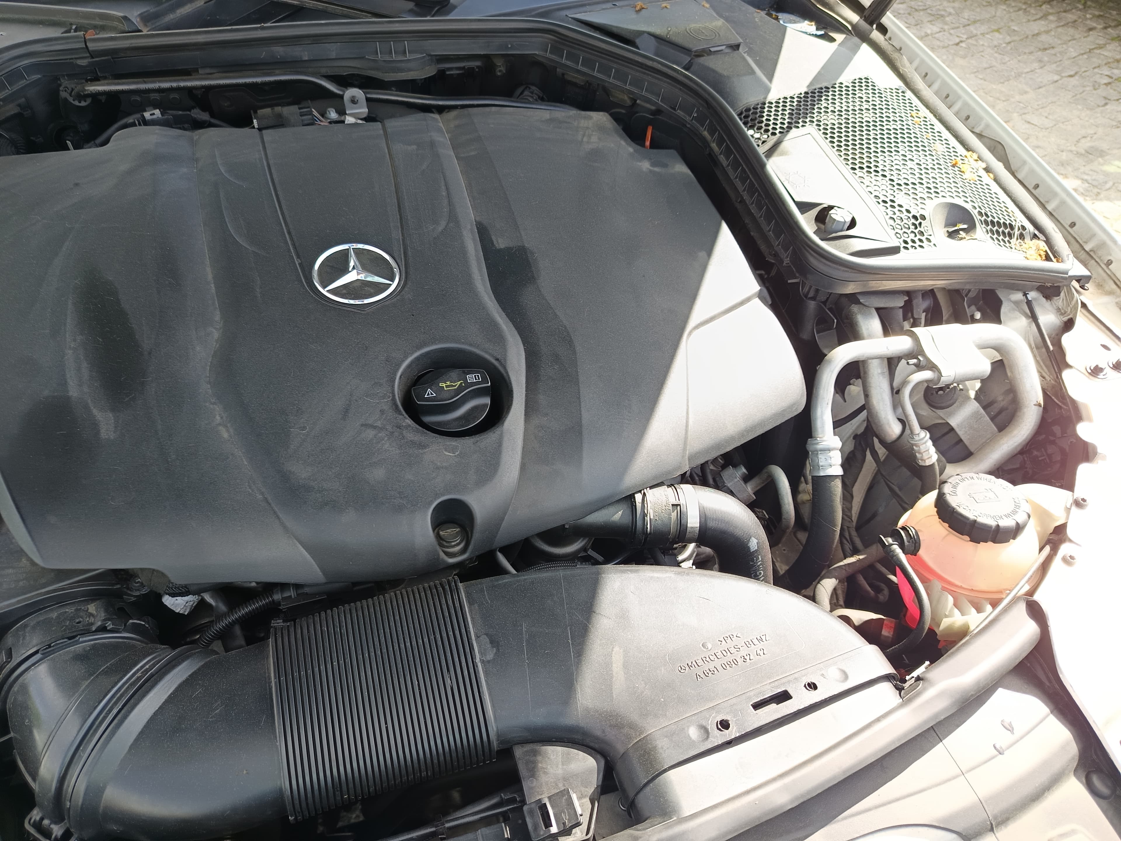 Mercedes-Benz C220 AMG · Ano 2017 — image 14
