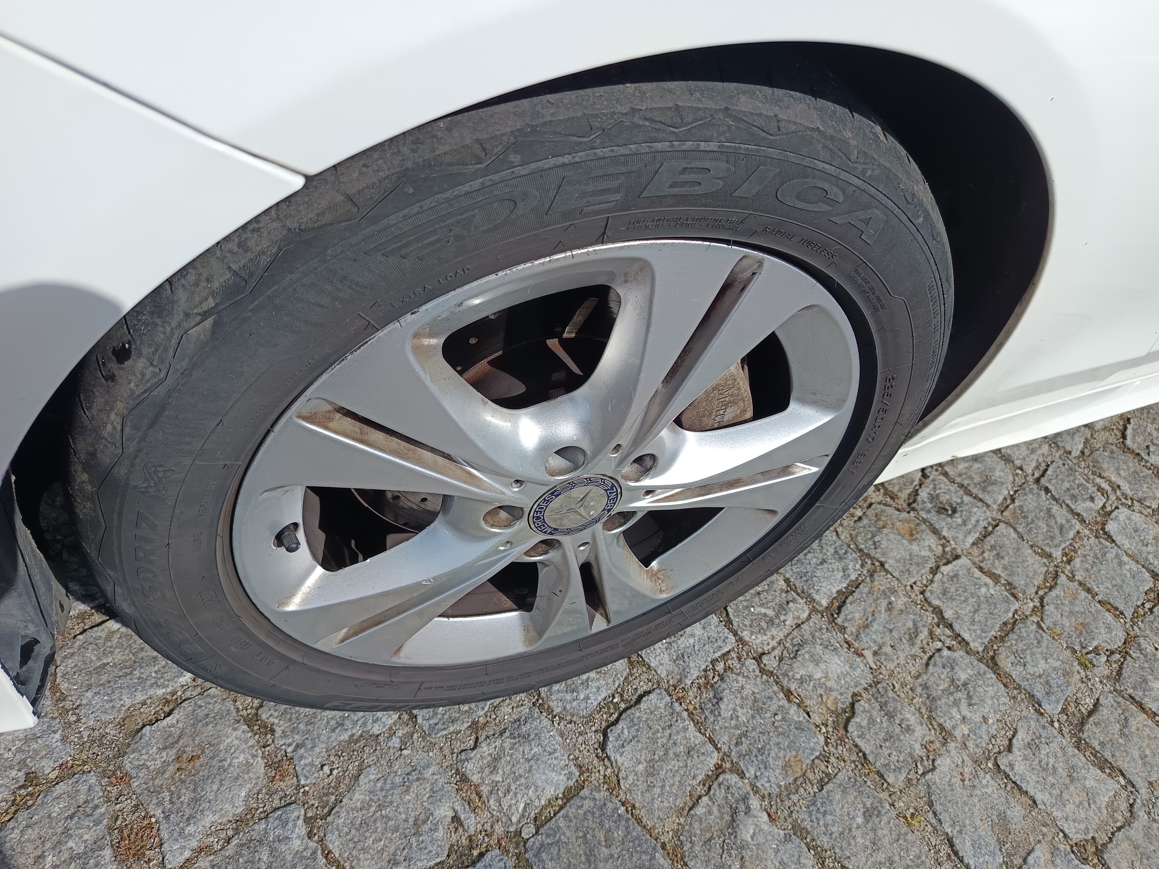 Mercedes-Benz C220 AMG · Ano 2017 — image 11