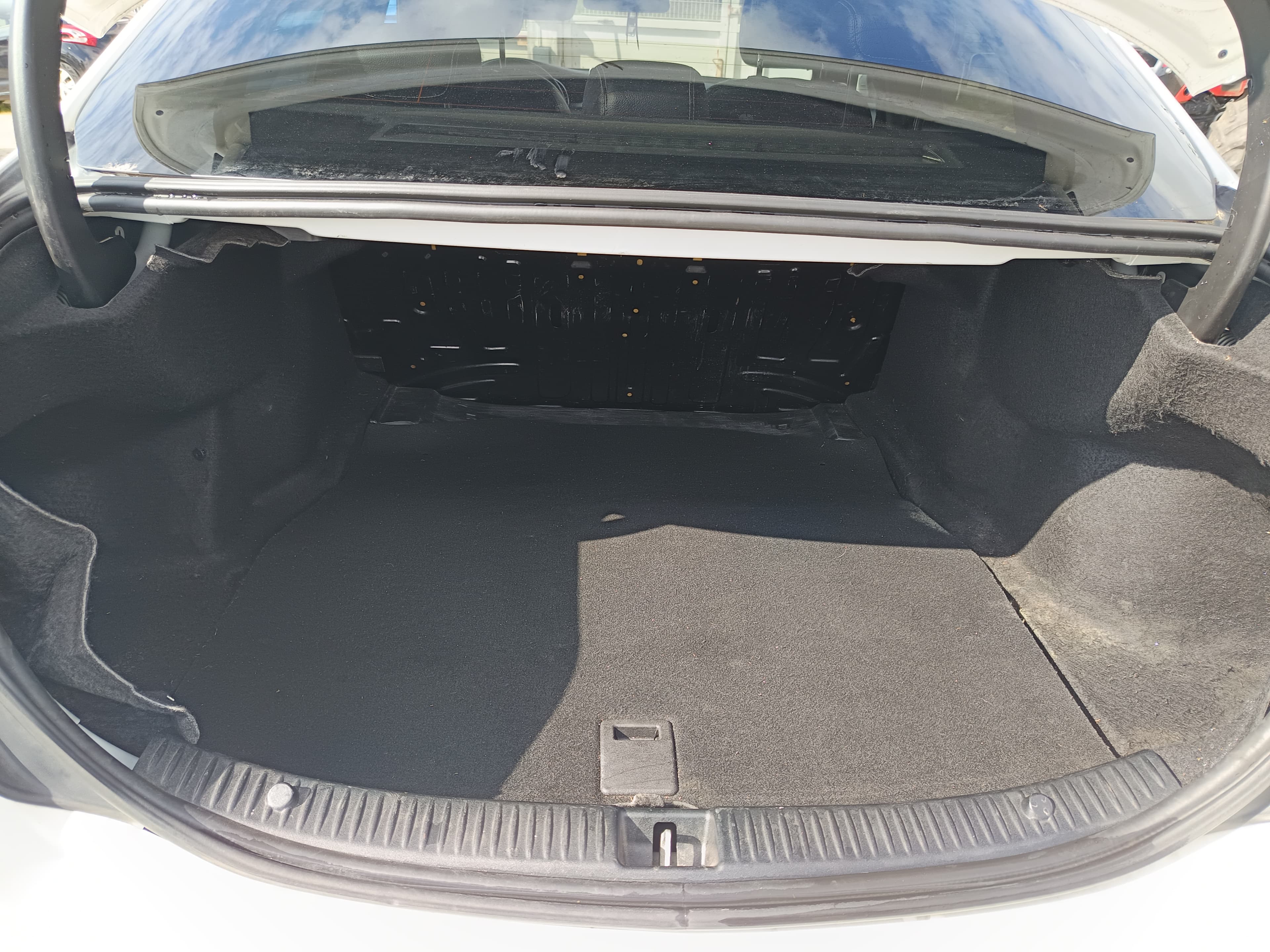 Mercedes-Benz C220 AMG · Ano 2017 — image 19