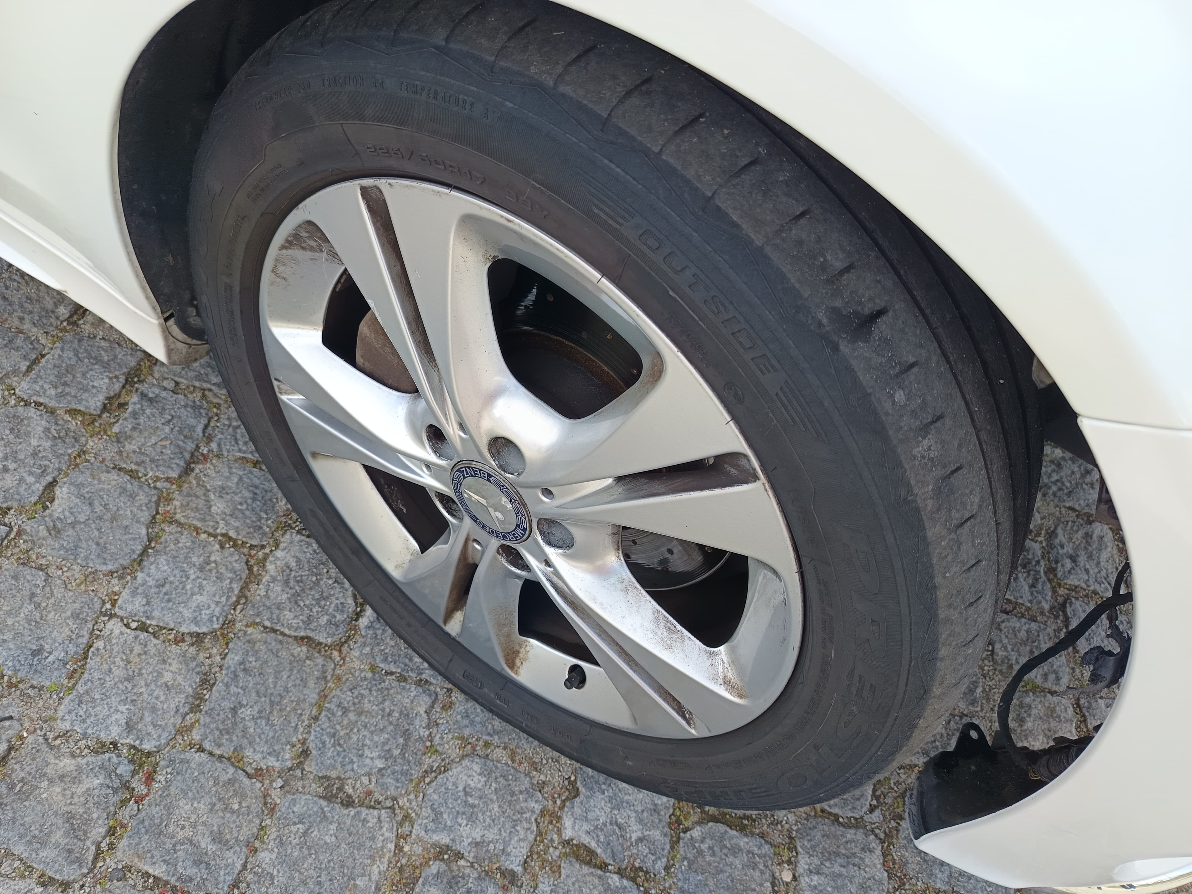 Mercedes-Benz C220 AMG · Ano 2017 — image 8