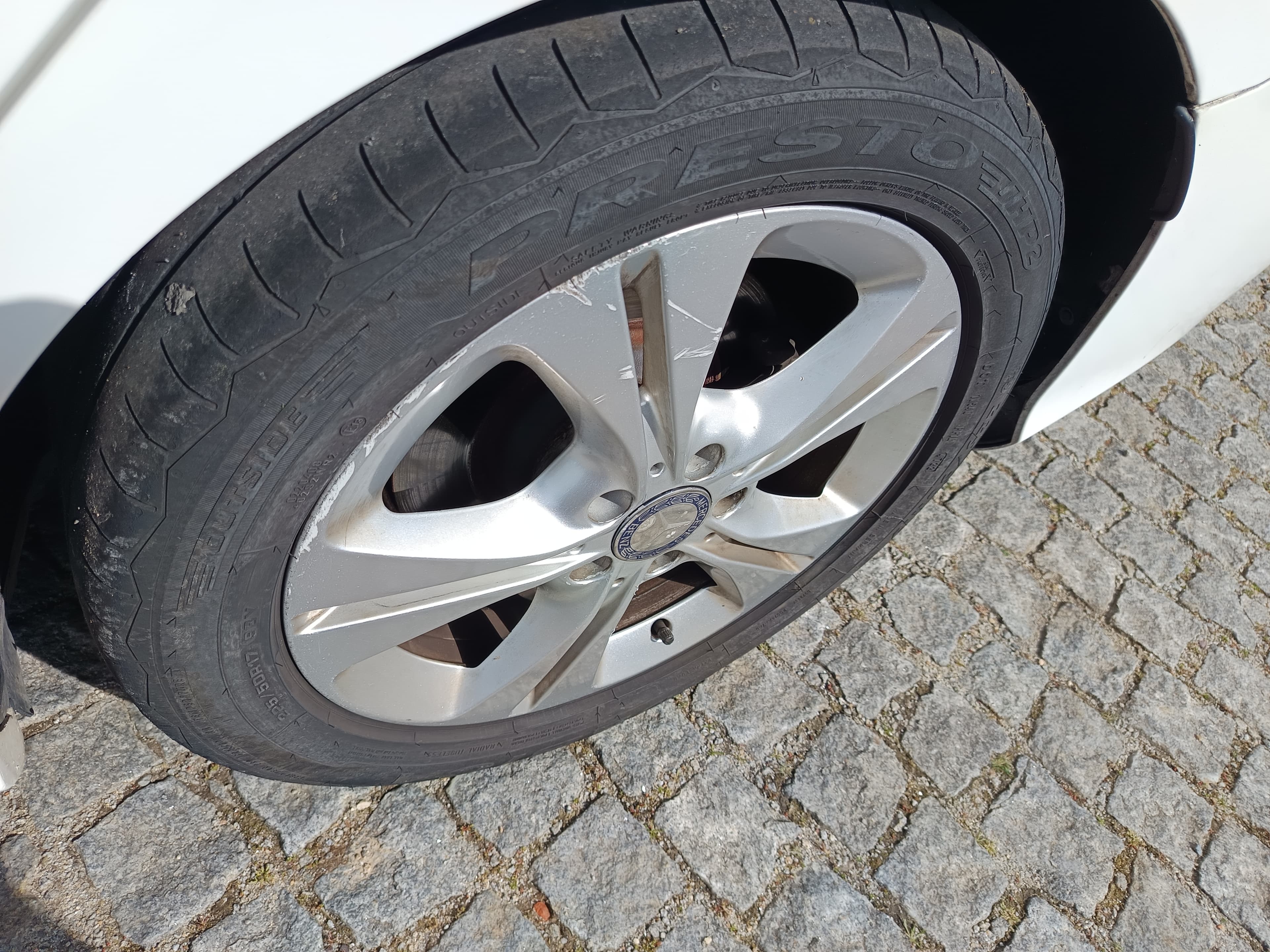 Mercedes-Benz C220 AMG · Ano 2017 — image 10