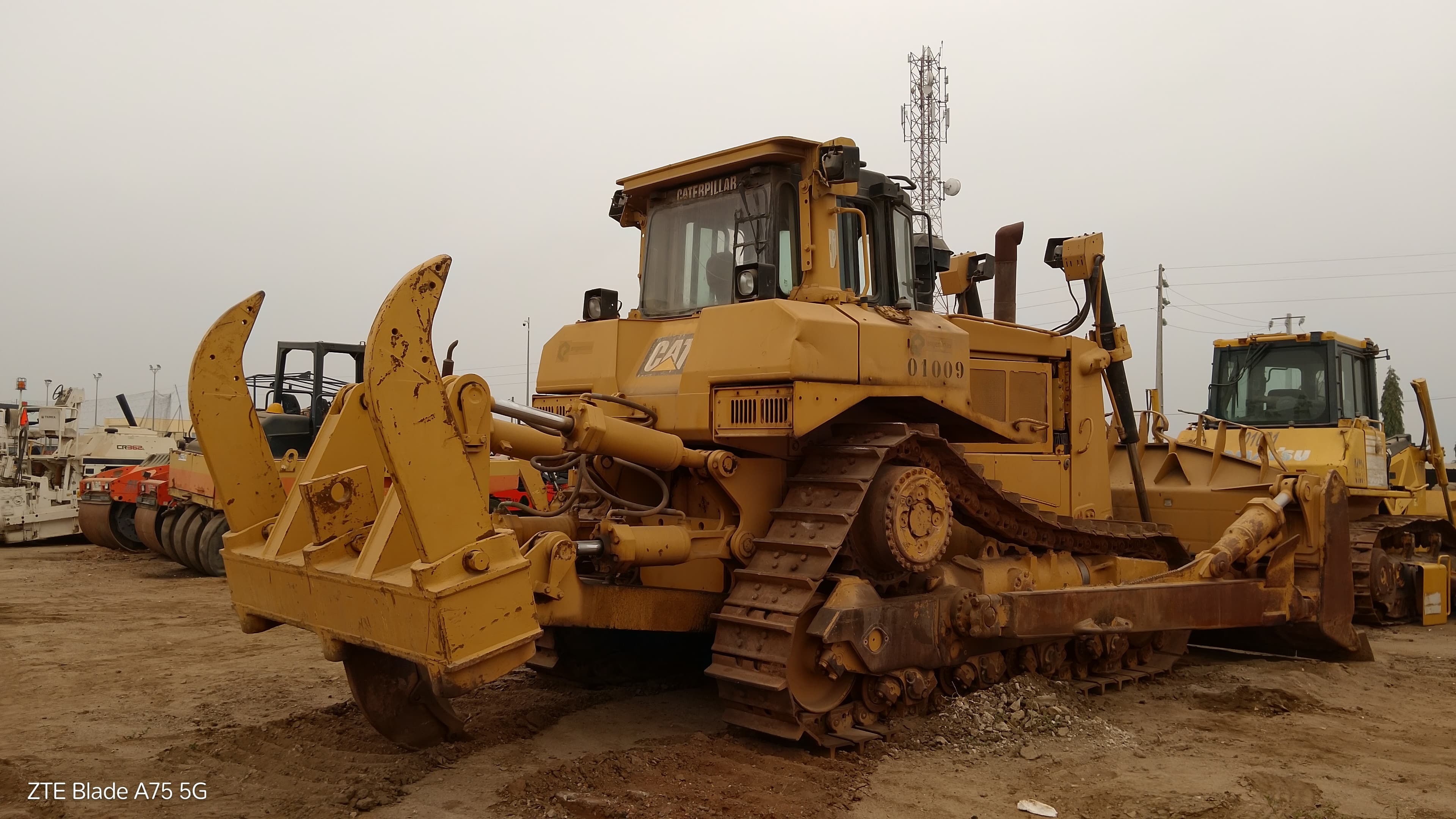 Trator de Rastos 40 T CATERPILLAR D8 R — imagem 5
