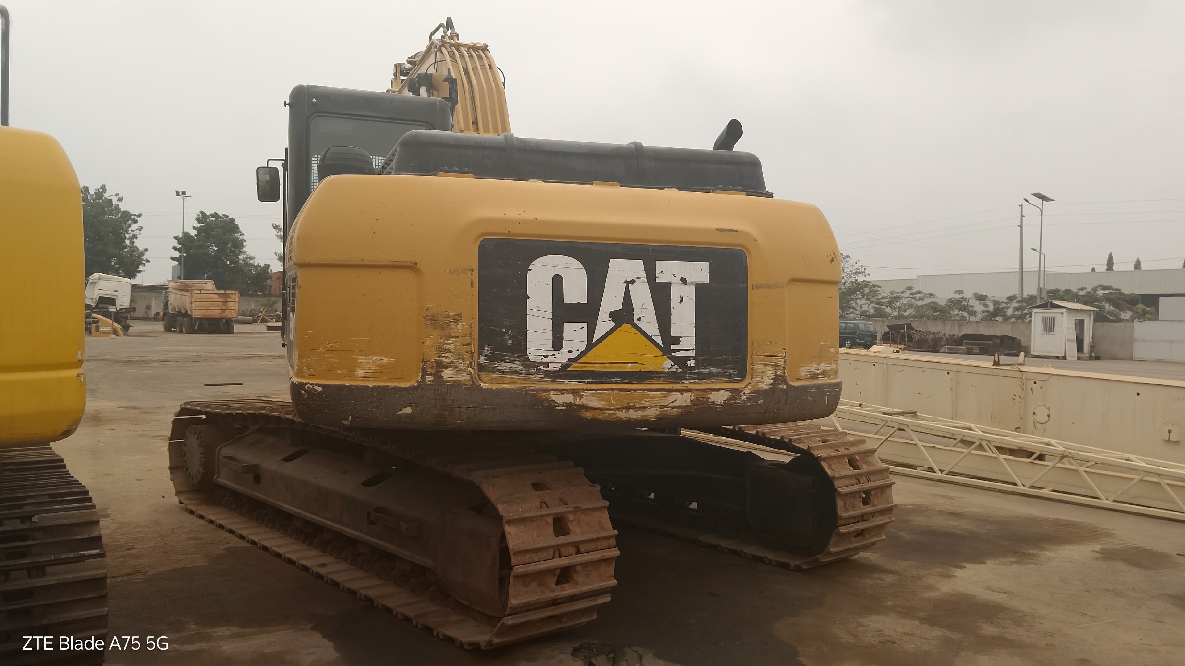 Escavadora de Rastos 20 T CATERPILLAR 320 D — imagem 5