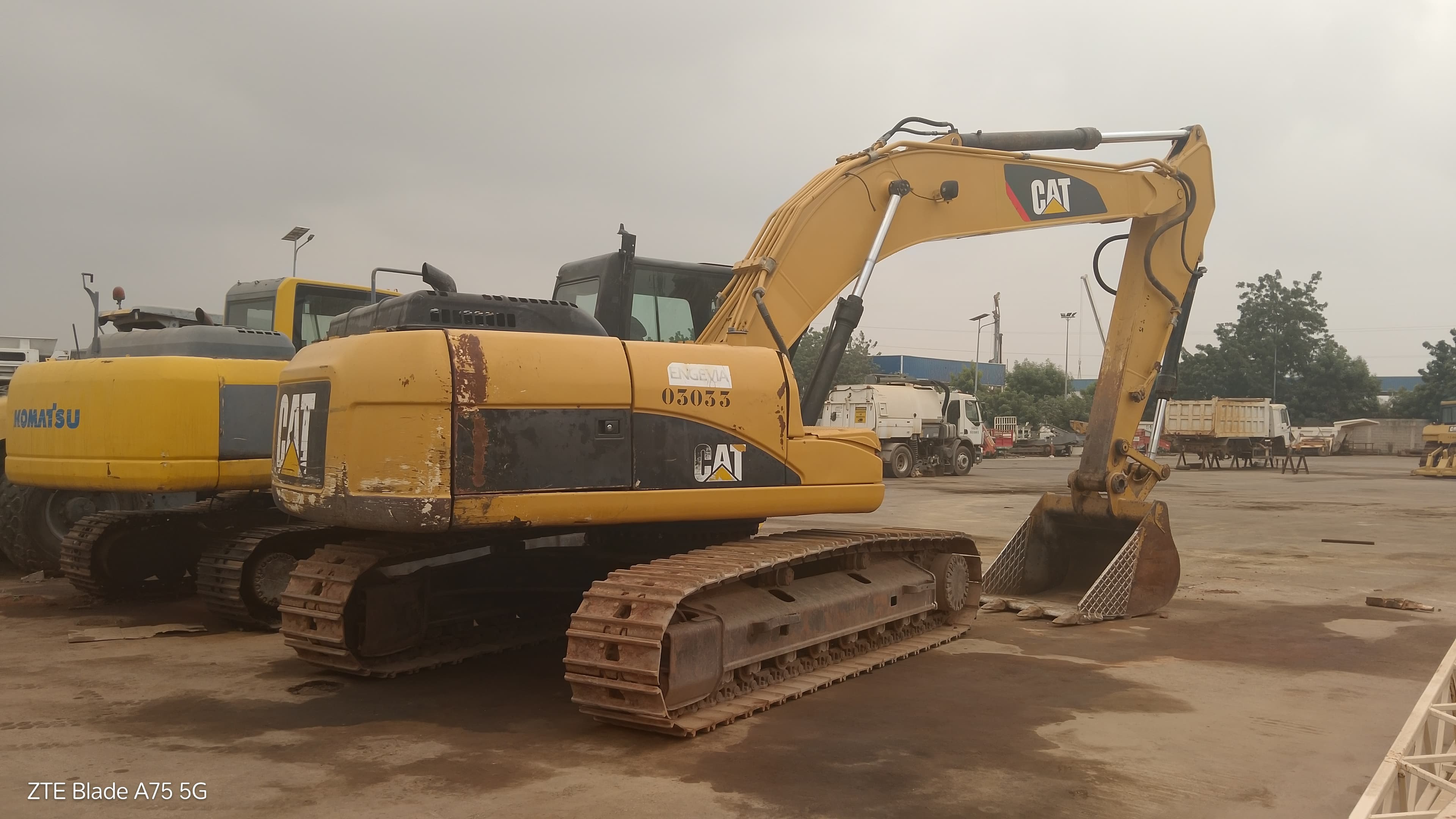 Escavadora de Rastos 20 T CATERPILLAR 320 D — imagem 4