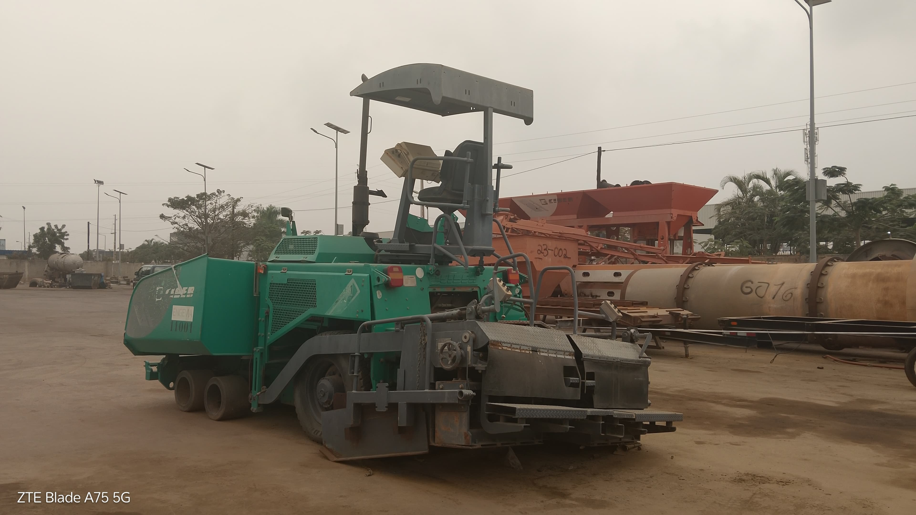 Pavimentadora Betuminoso de Rodas de 12 T CIBER AF 4500 — imagen 4