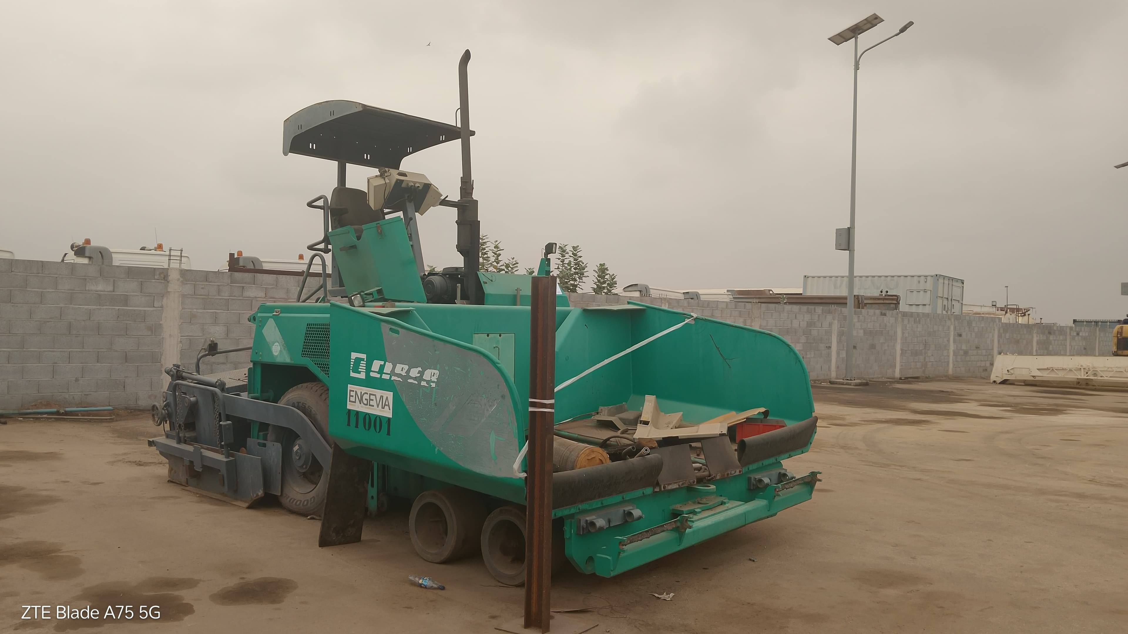 Pavimentadora Betuminoso de Rodas de 12 T CIBER AF 4500 — imagen 1