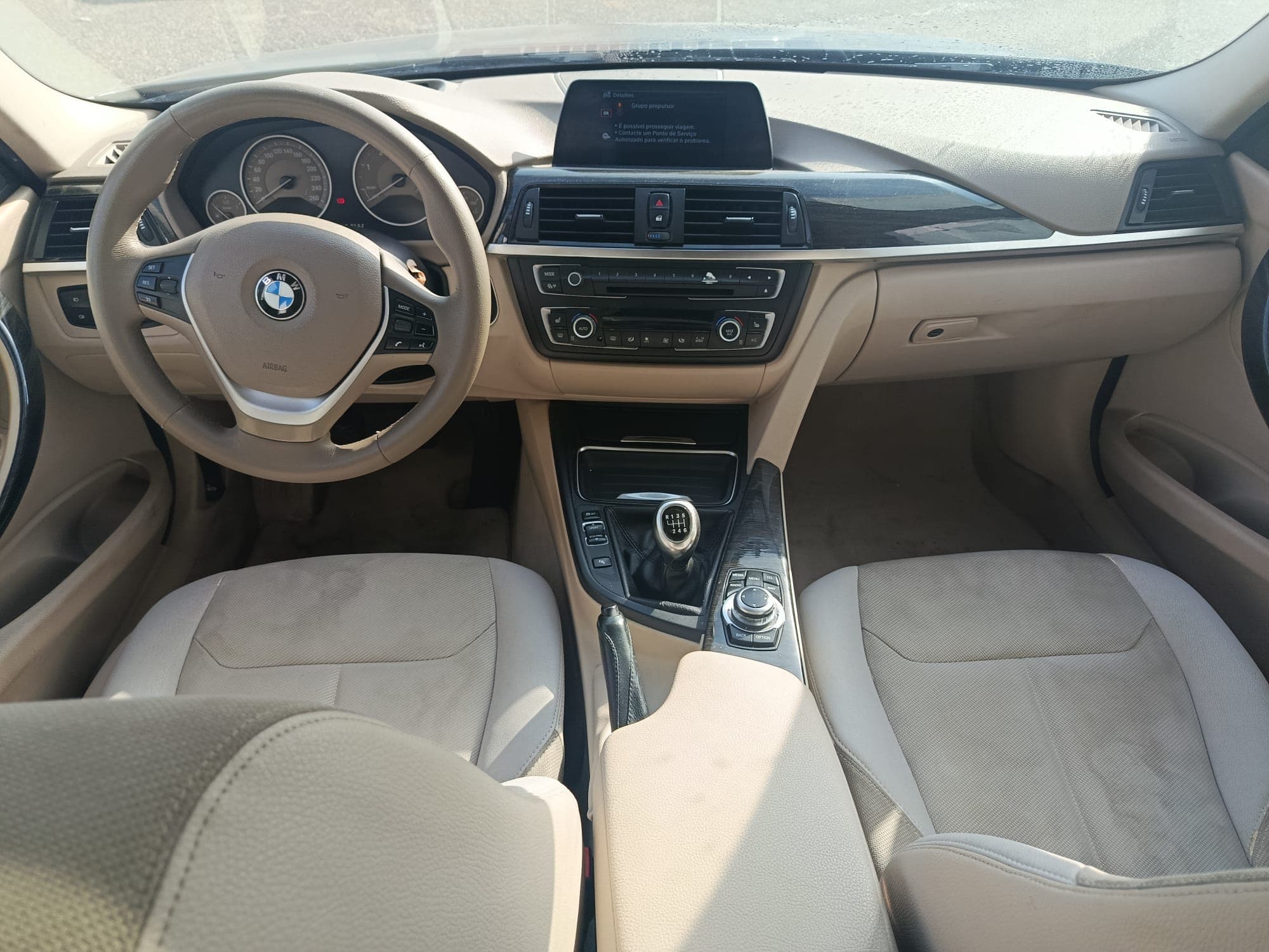 BMW 320d · Ano 2013 — imagem 26