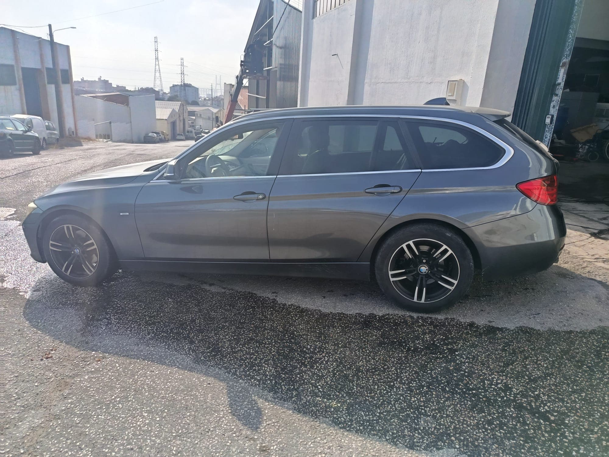 BMW 320d · Ano 2013 — imagem 7