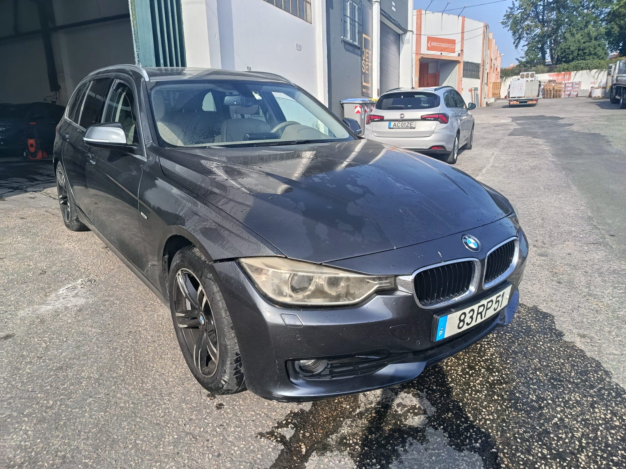 BMW 320d · Ano 2013 — imagem 1