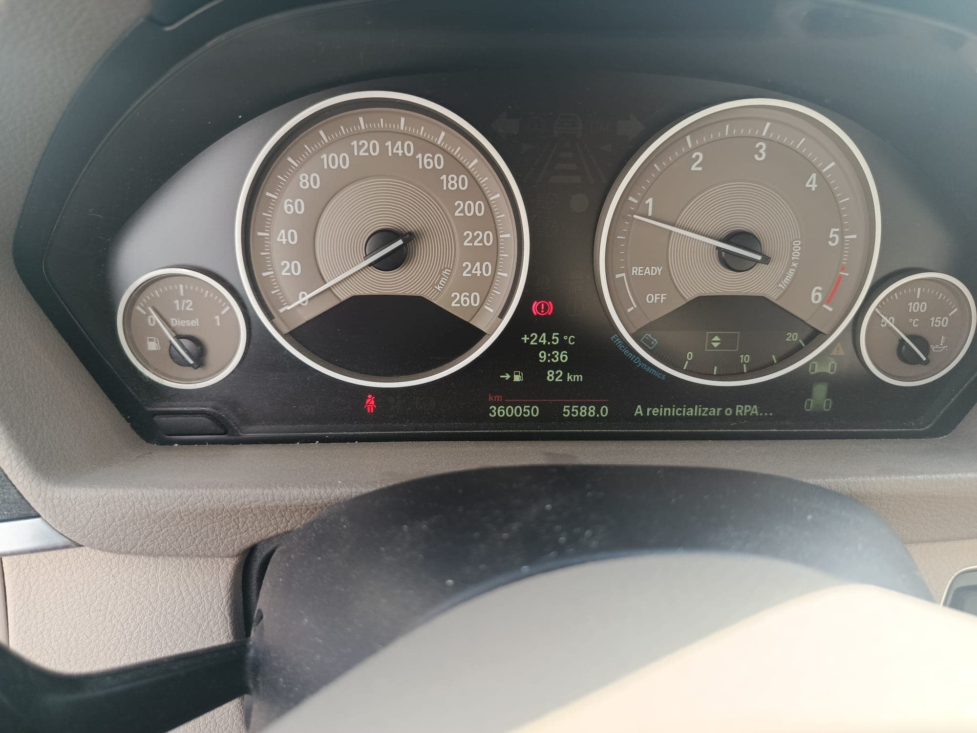 BMW 320d · Ano 2013 — imagem 17