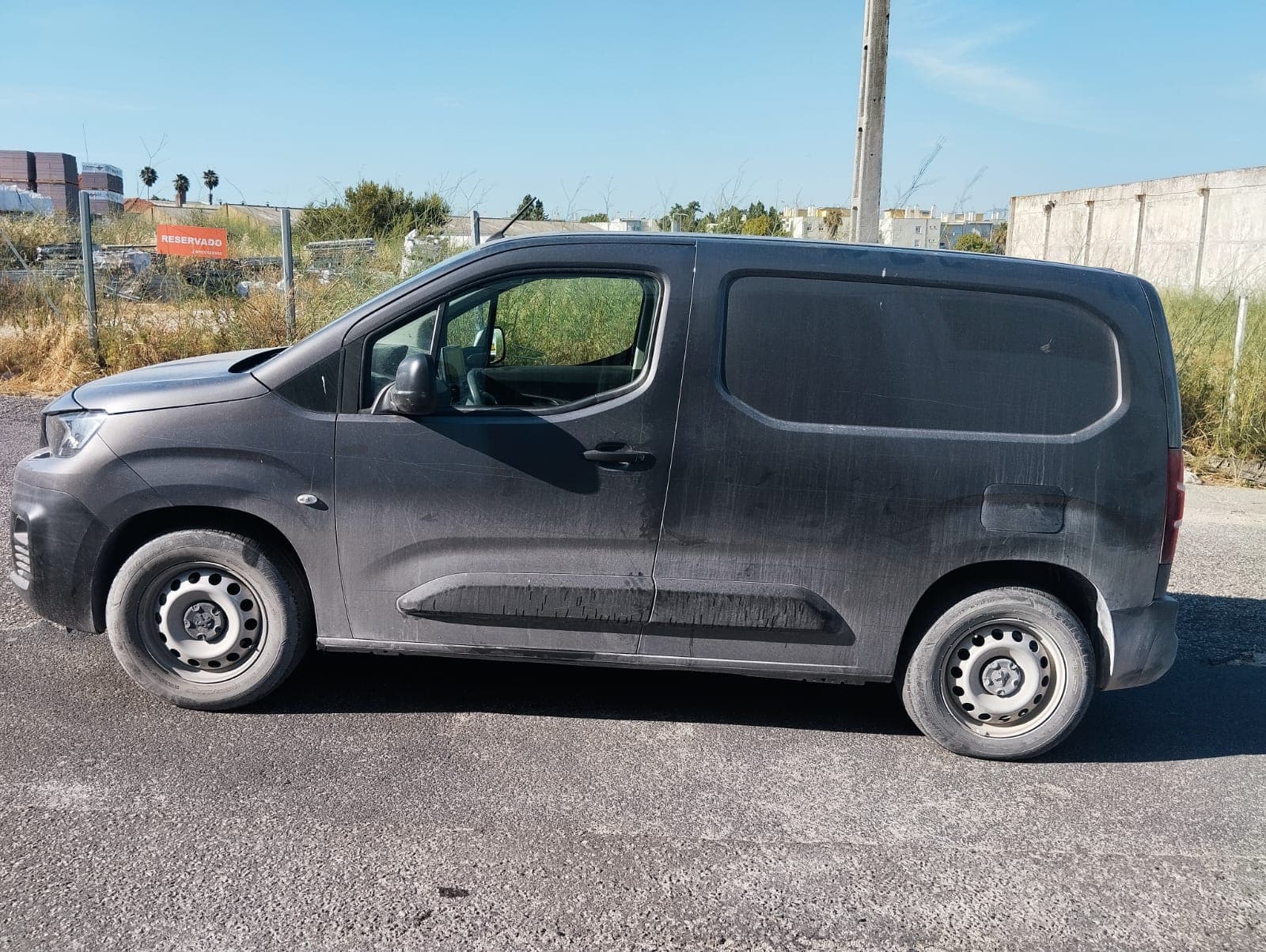 Peugeot E Partner · Ano 2023 — imagem 8