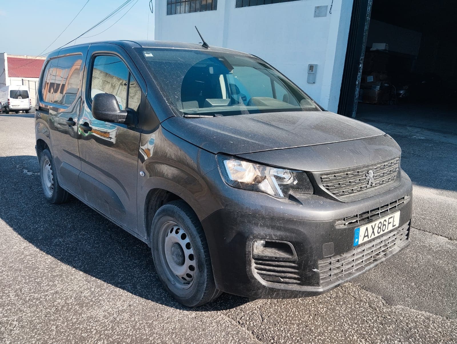 Peugeot E Partner · Ano 2023 — imagem 3