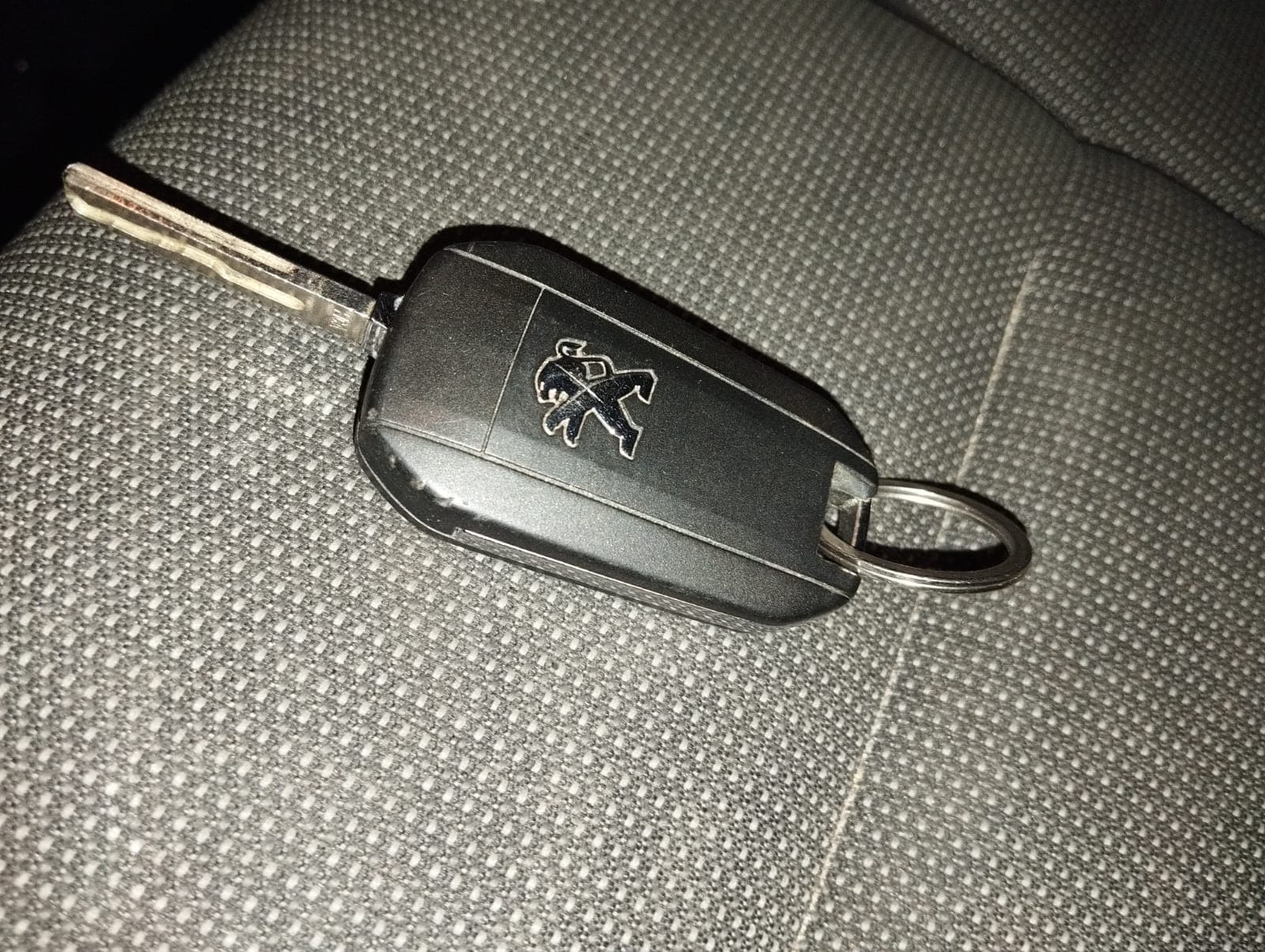 Peugeot E Partner · Ano 2023 — imagem 24