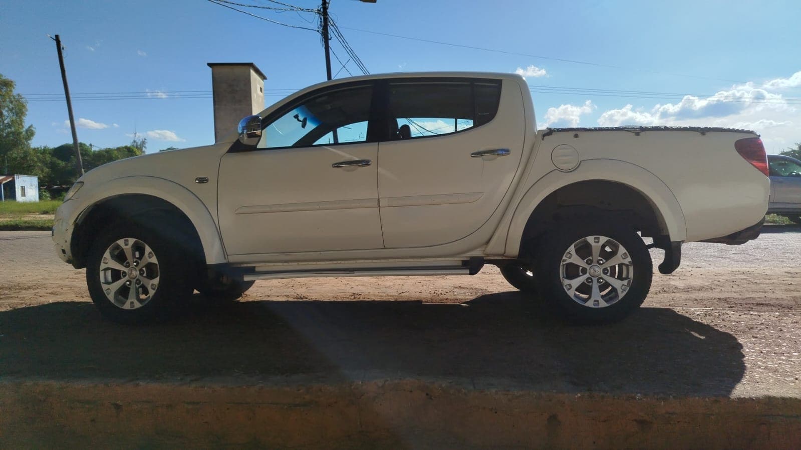 Mitsubishi Triton - 2015 — image 4