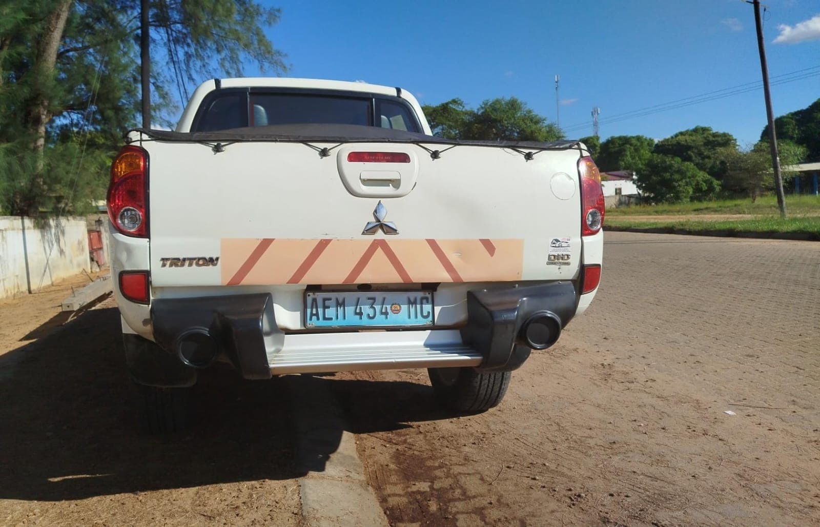 Mitsubishi Triton - 2015 — image 3