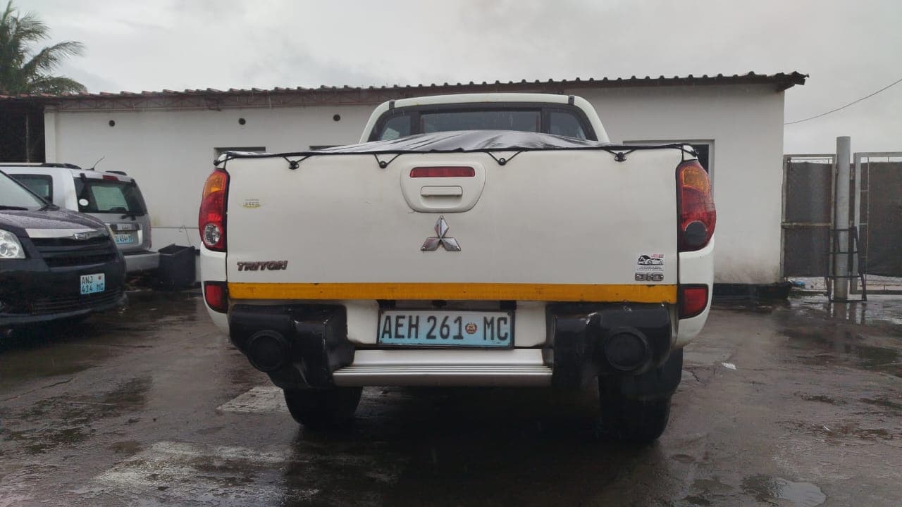 Mitsubishi  Triton - 2014 — image 4