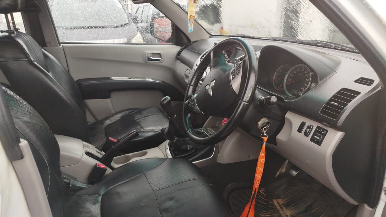 Mitsubishi  Triton - 2014 — image 12