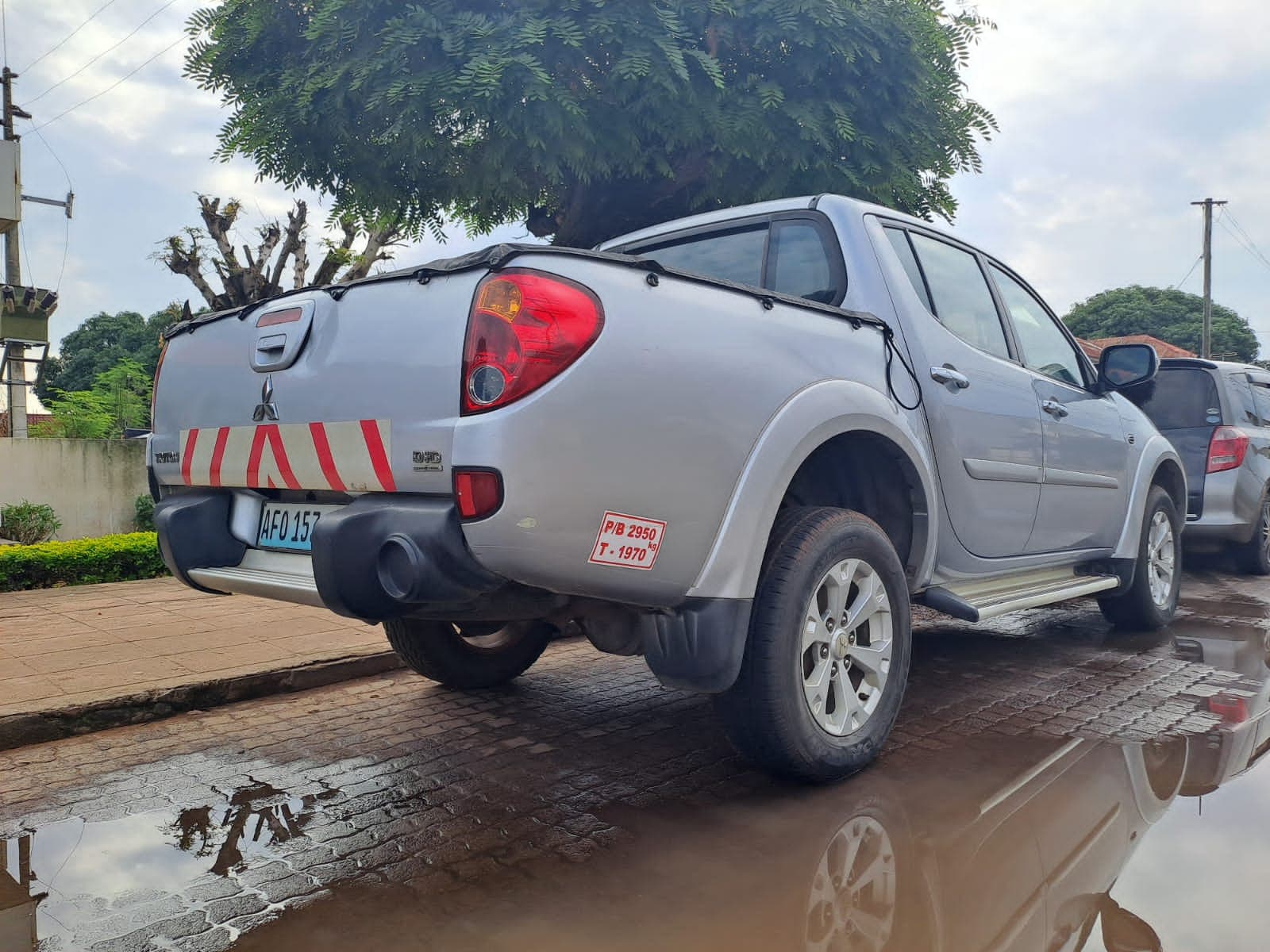 Mitsubishi — image 7
