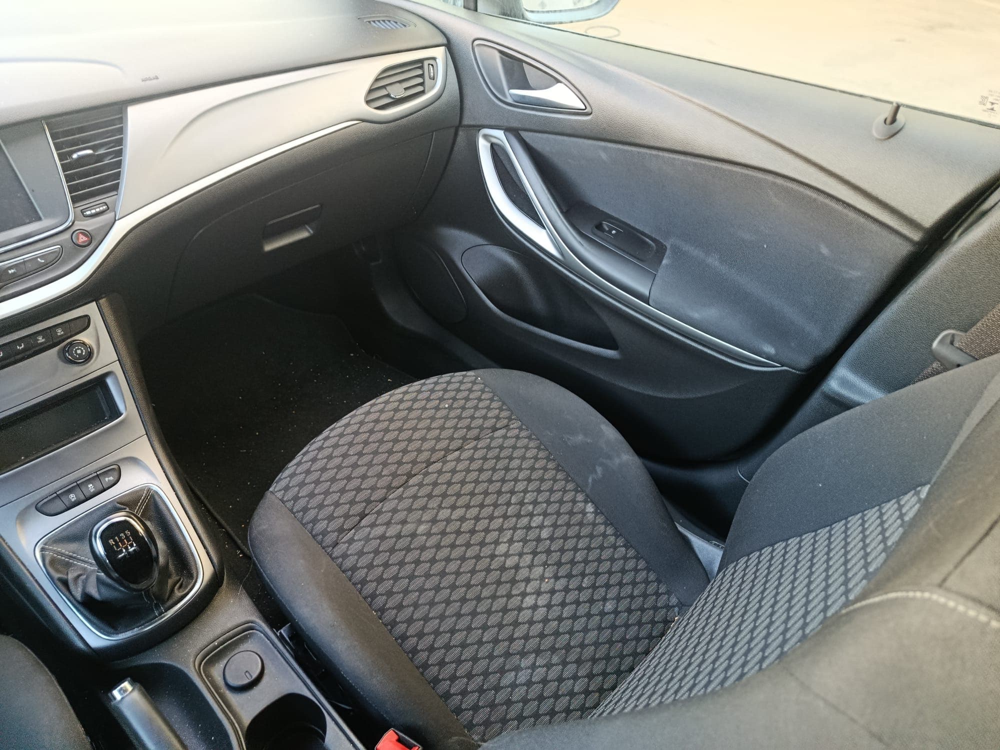 Opel Astra · Year 2021 — image 15