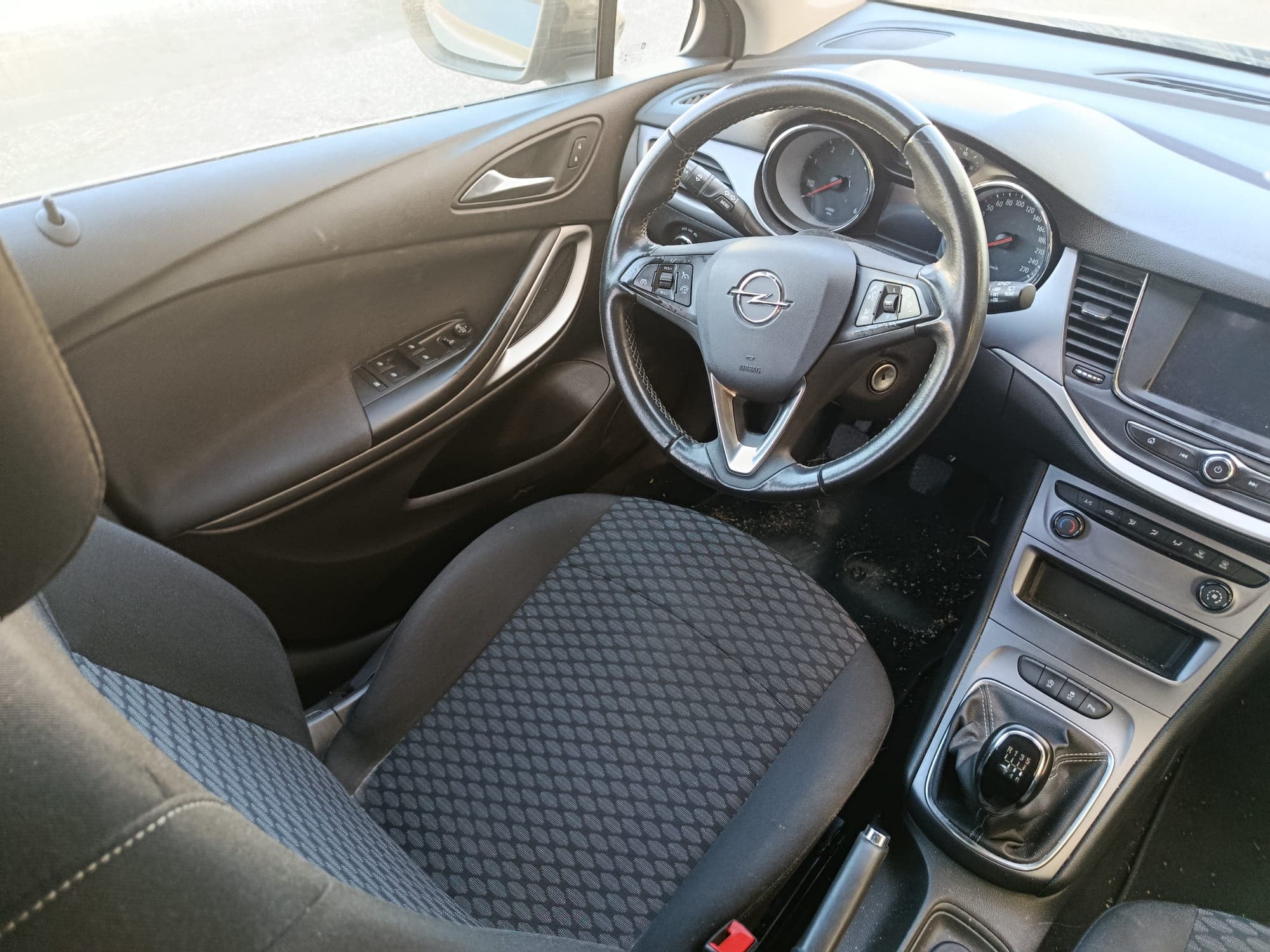 Opel Astra · Year 2021 — image 19