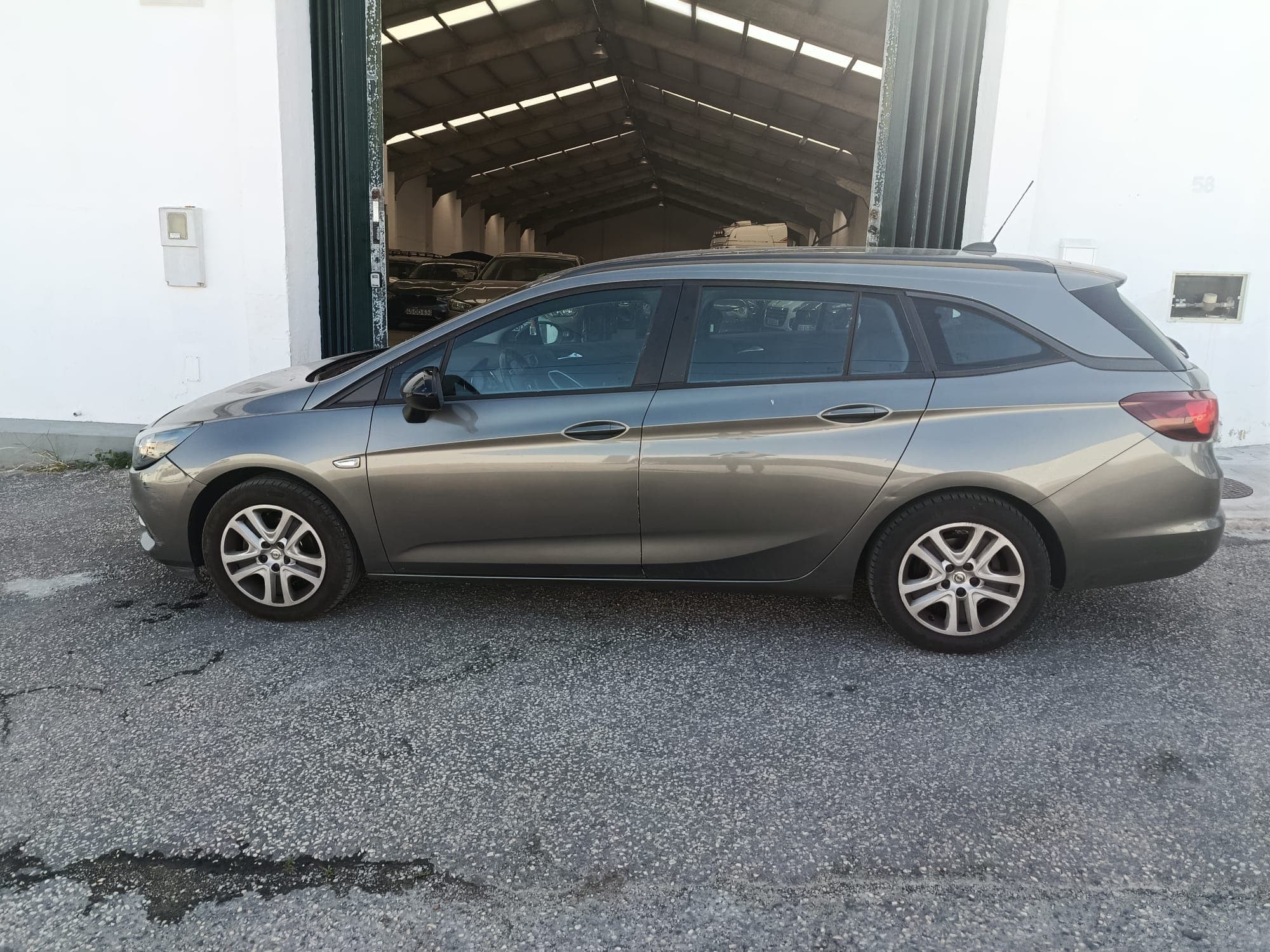 Opel Astra · Year 2021 — image 7