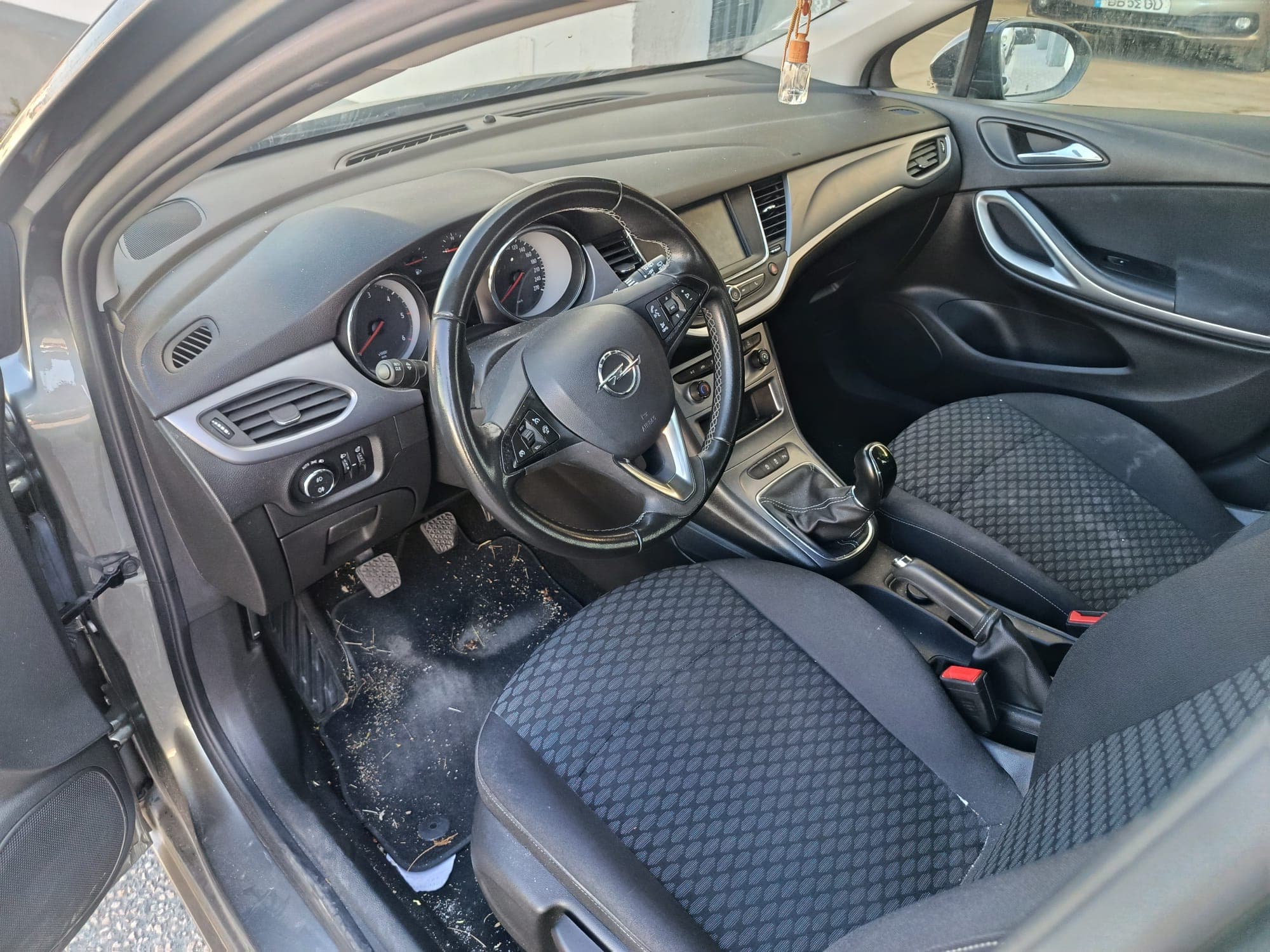 Opel Astra · Year 2021 — image 18