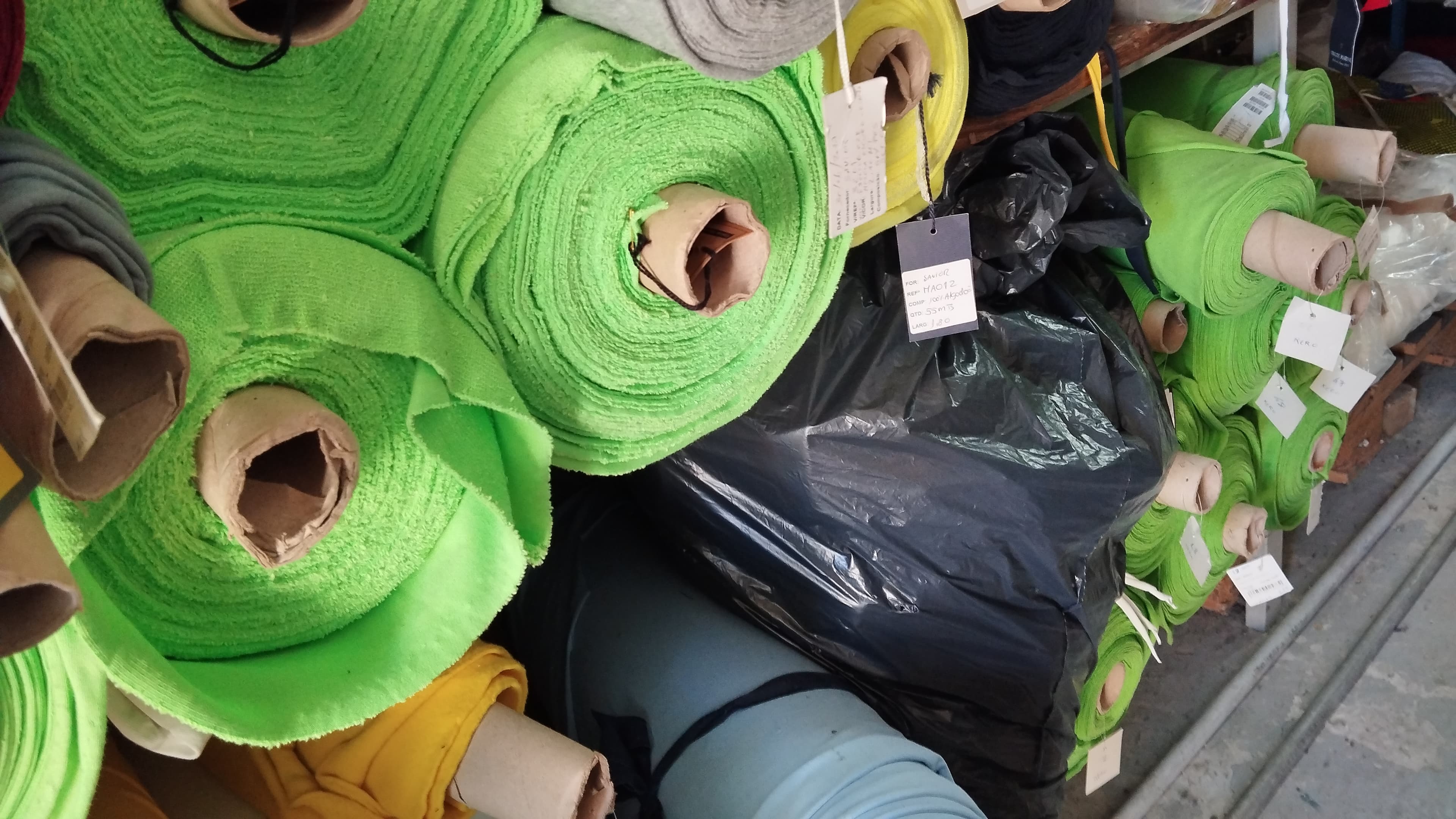 Rollos de tela · Carritos de hilos — imagen 4