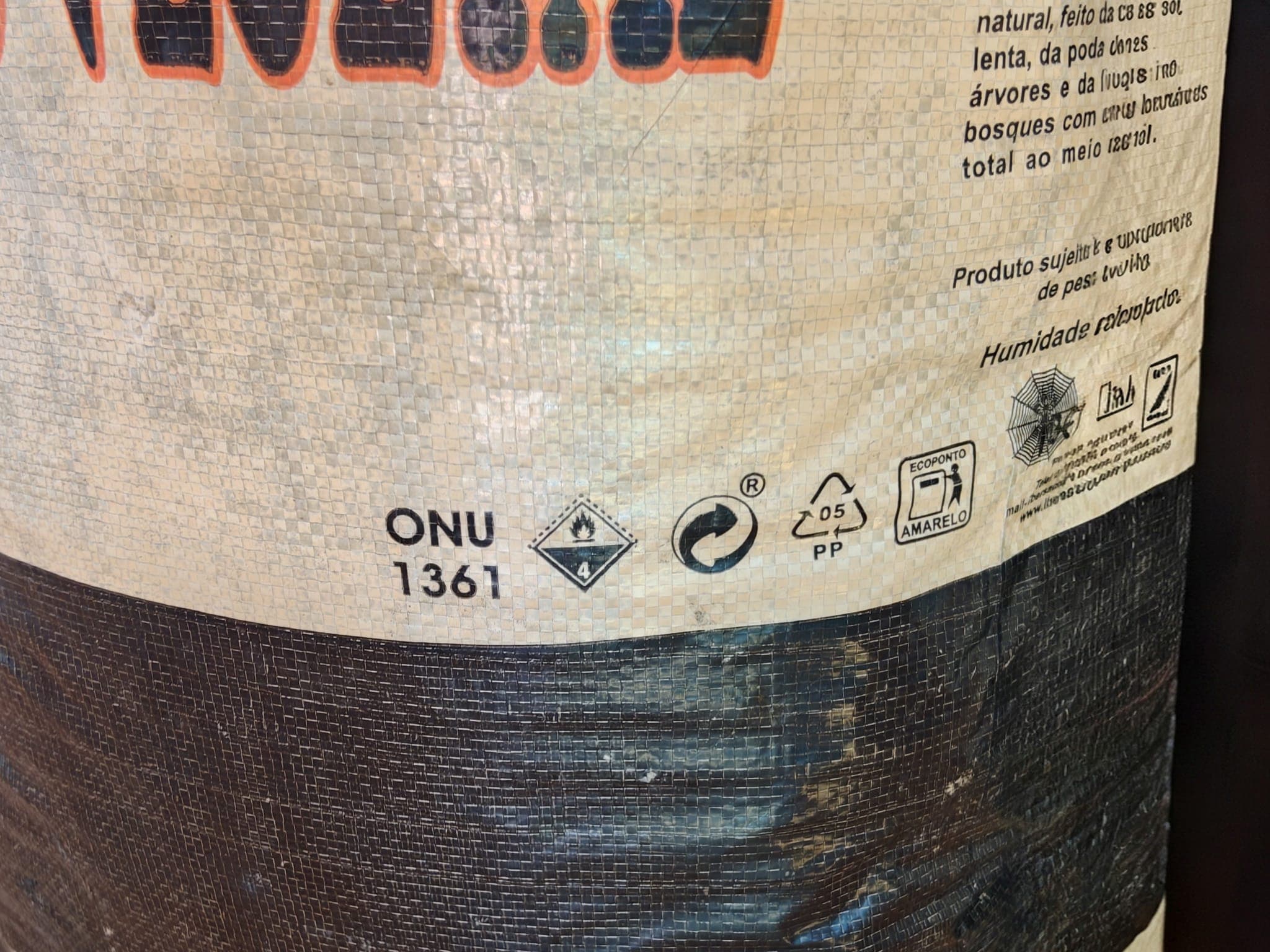 Saco de carvão vegetal — imagem 3