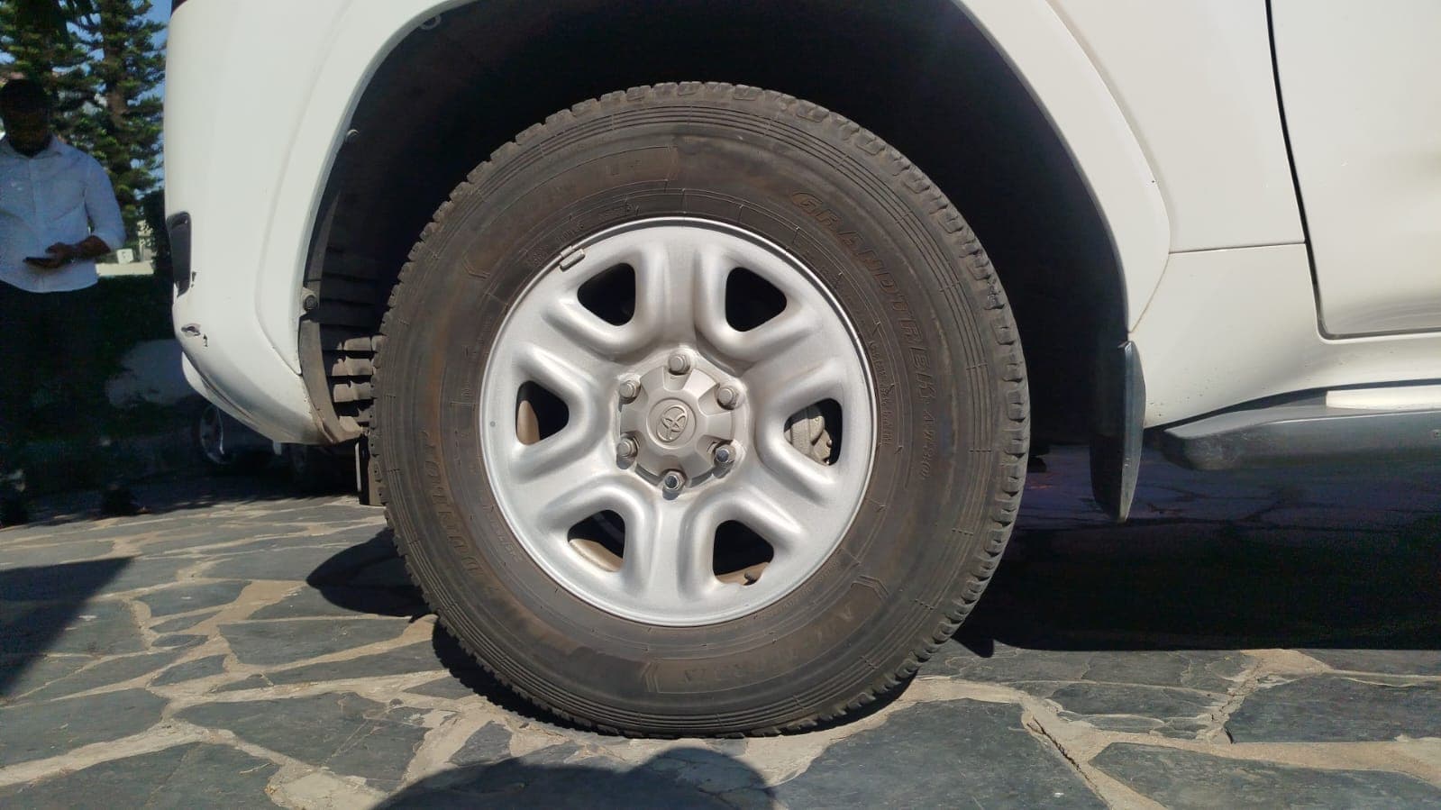 Toyota Land Cruiser GXR - 2024 — imagem 3