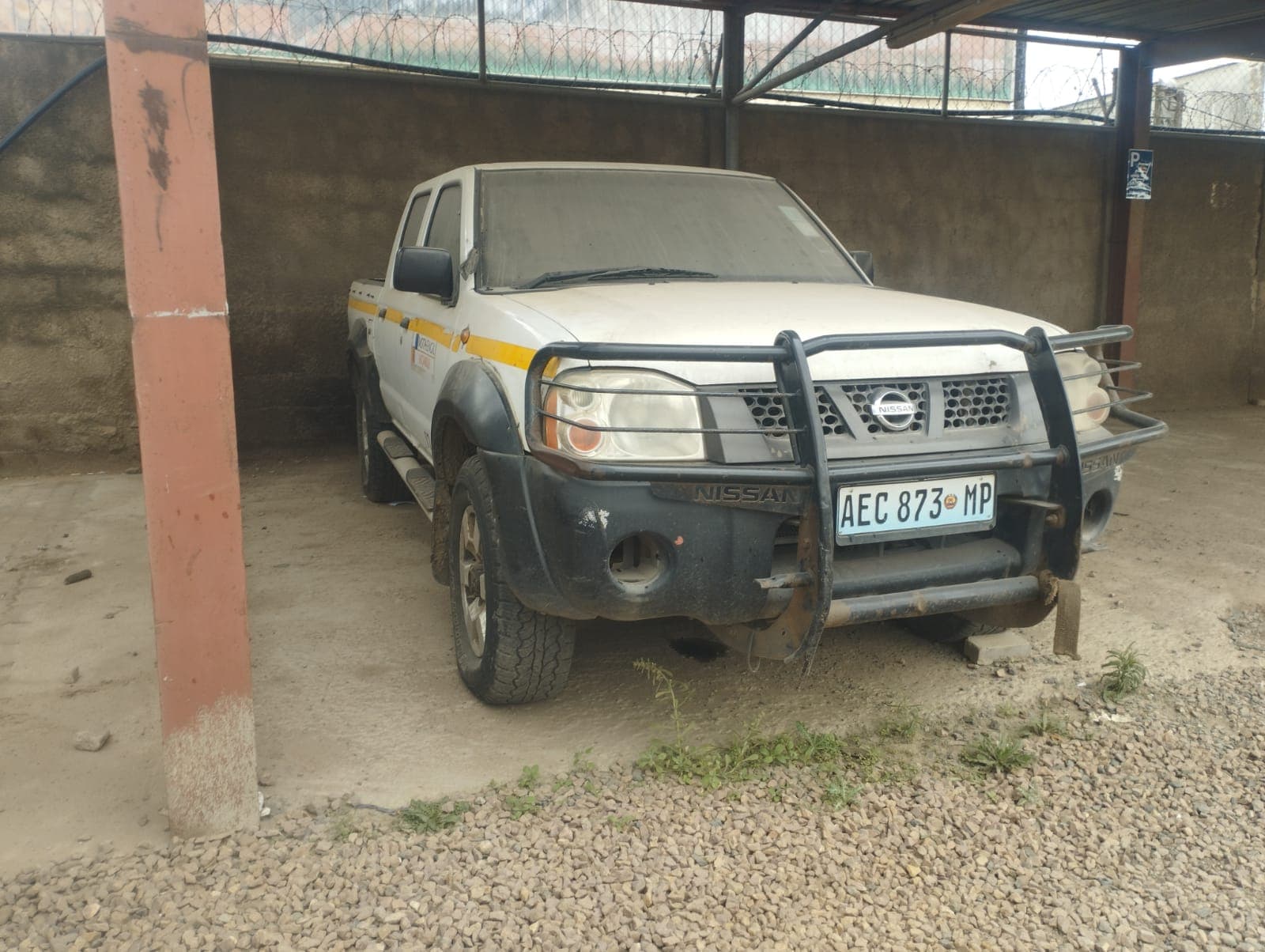 NISSAN HARDBODY C/D - 2013 — imagem 9