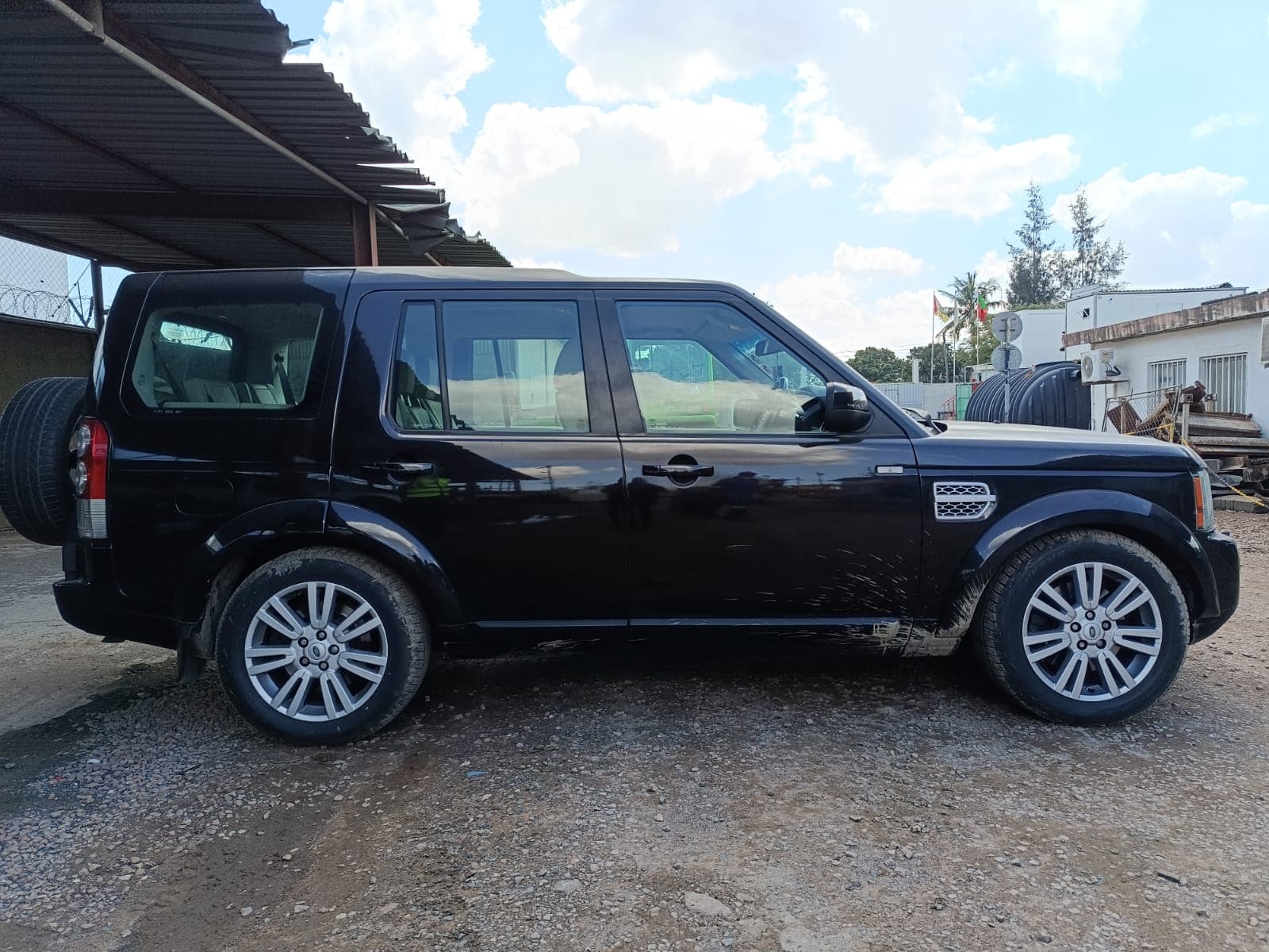Land Rover Discovery 4 TDV6 S_2,78m - 2010 — imagem 15
