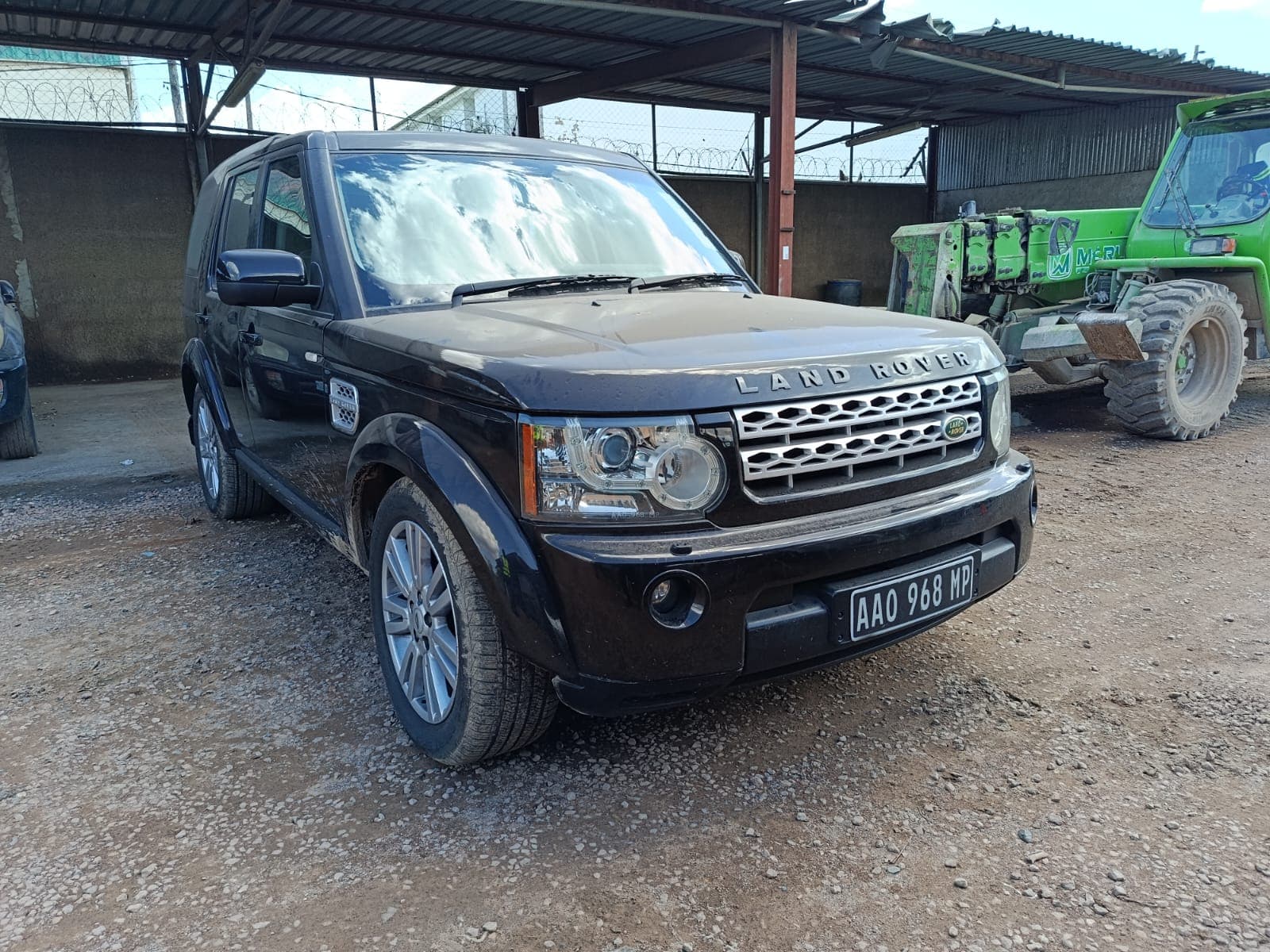 Land Rover Discovery 4 TDV6 S_2,78m - 2010 — imagem 1