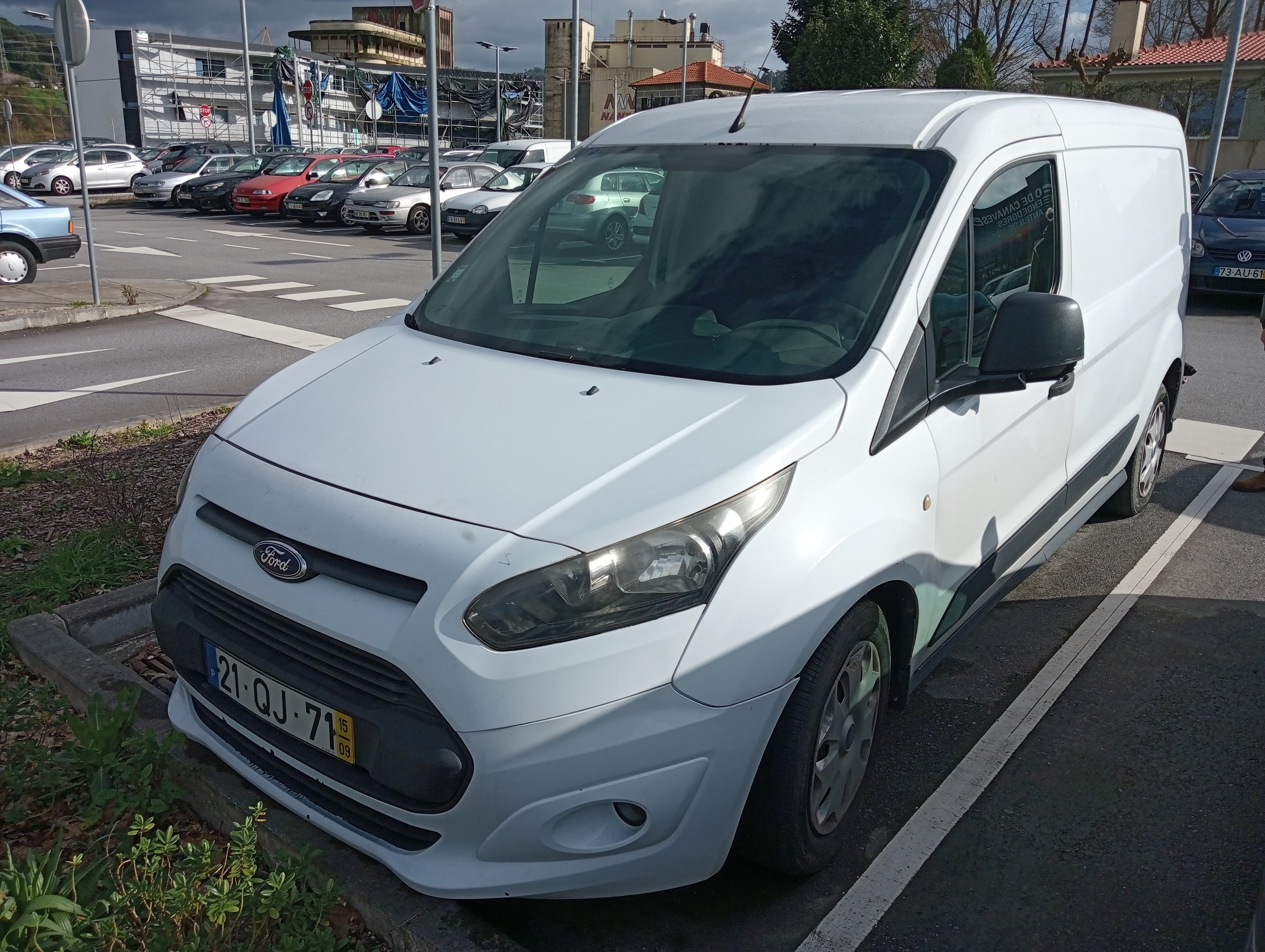 Ford Transit Connect · Ano 2015 — imagem 2