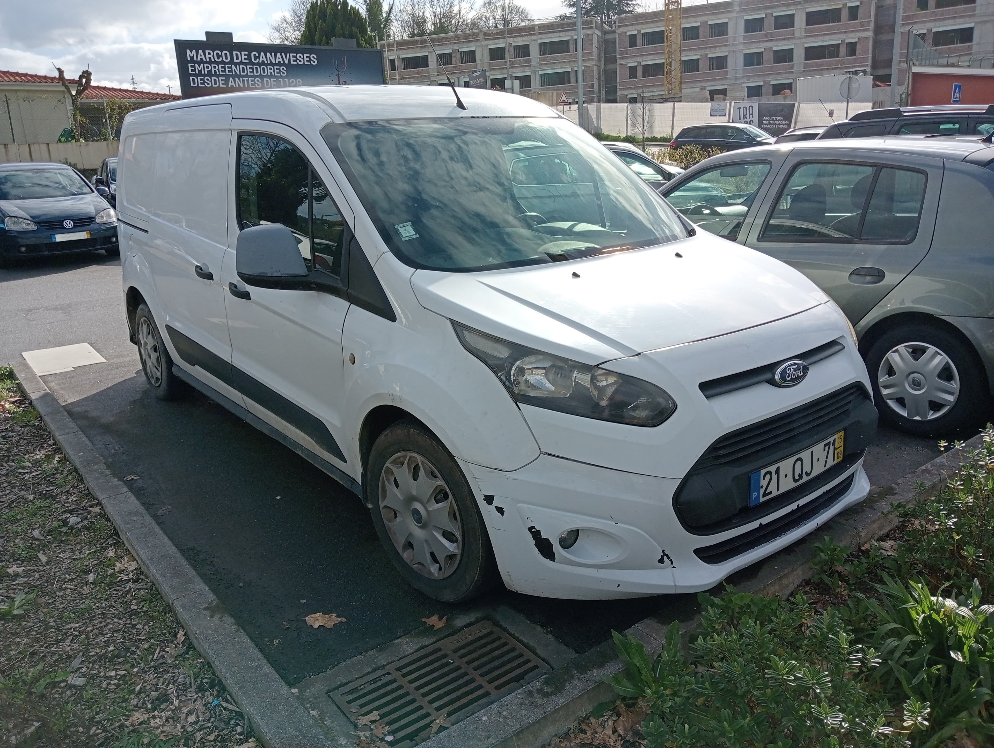 Ford Transit Connect · Ano 2015 — imagem 1