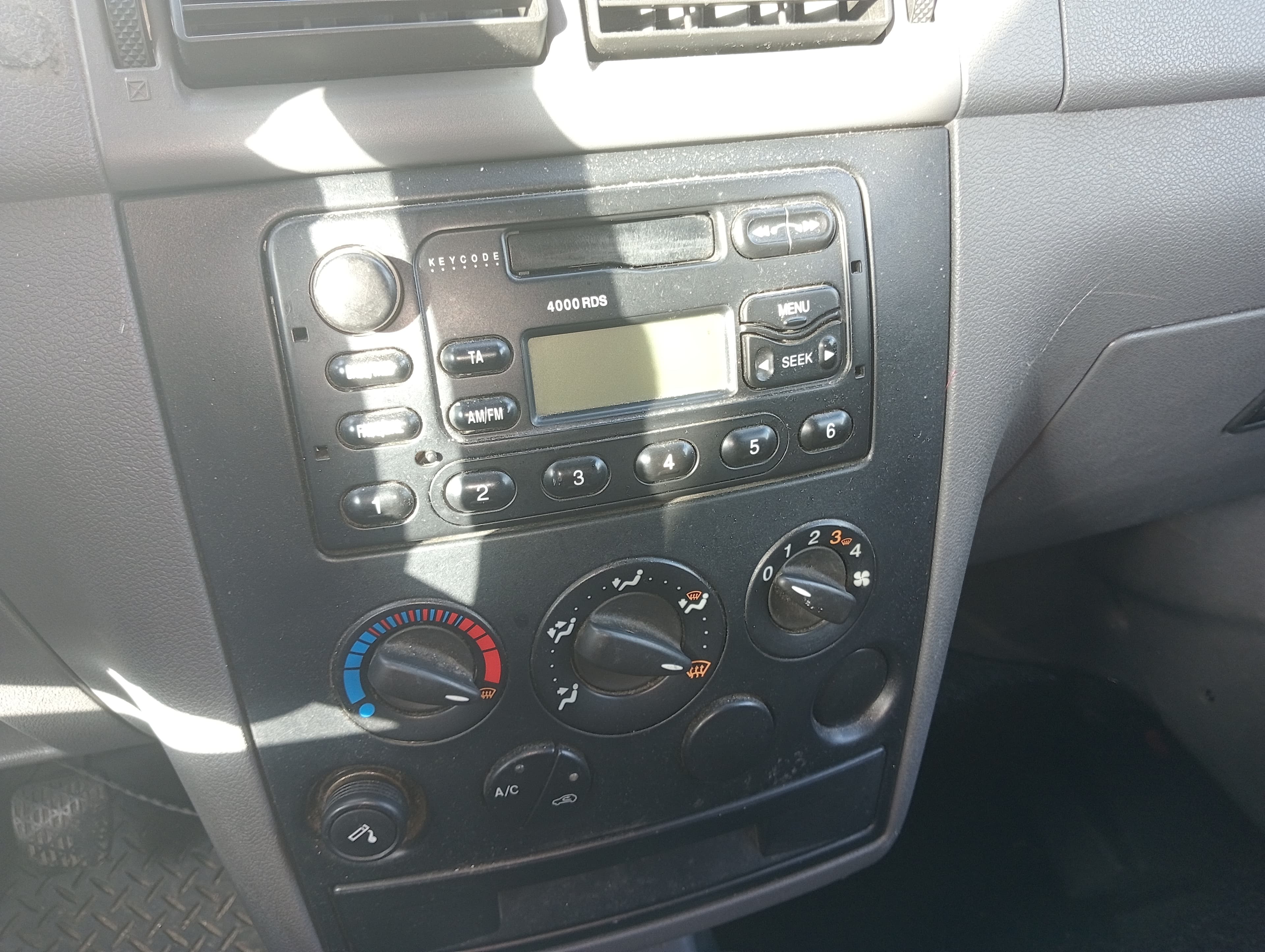 Ford Transit Connect · Año 2006 — imagen 8