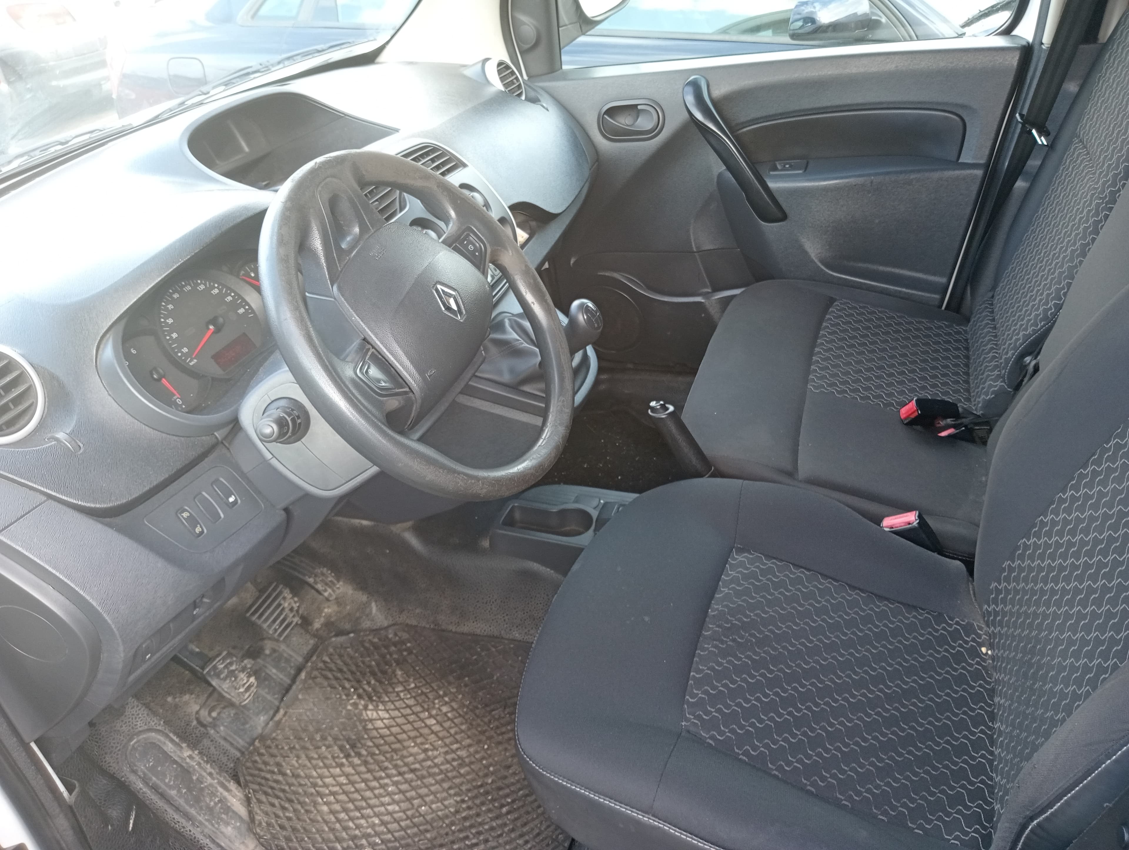 Renault Kangoo · Ano 2016 — imagem 6