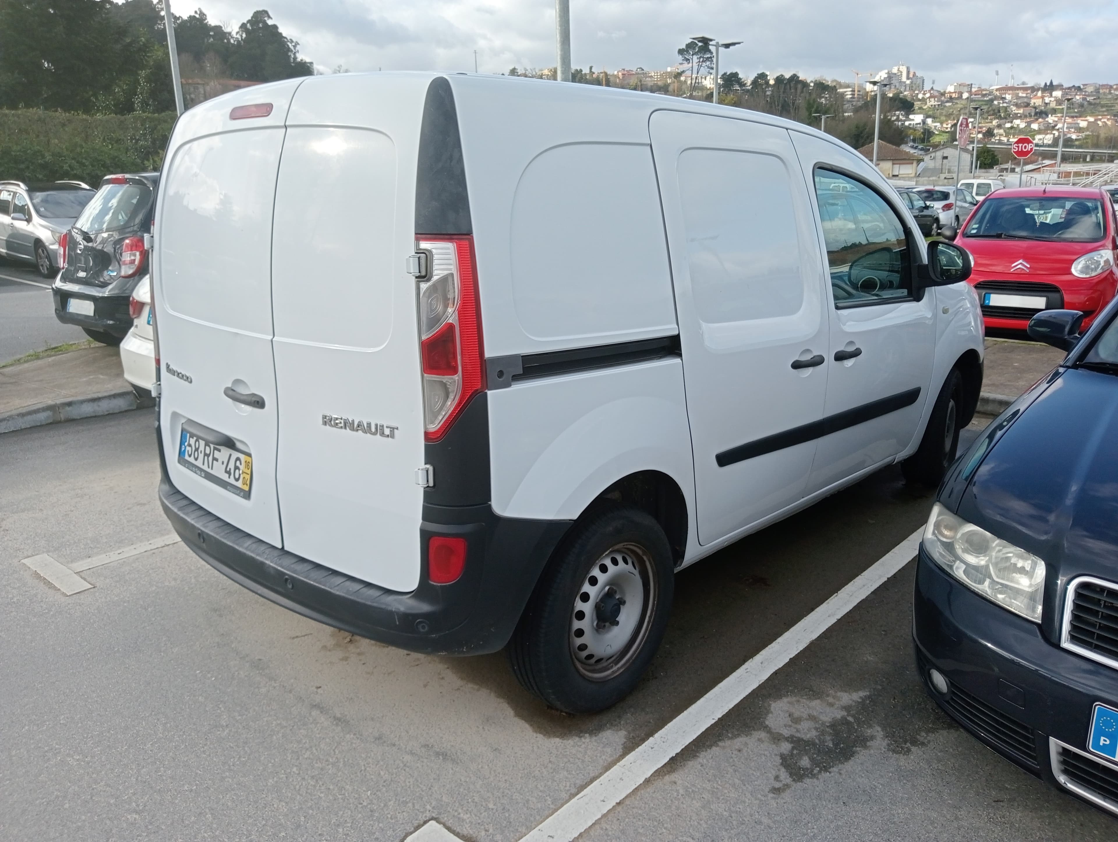 Renault Kangoo · Ano 2016 — imagem 4