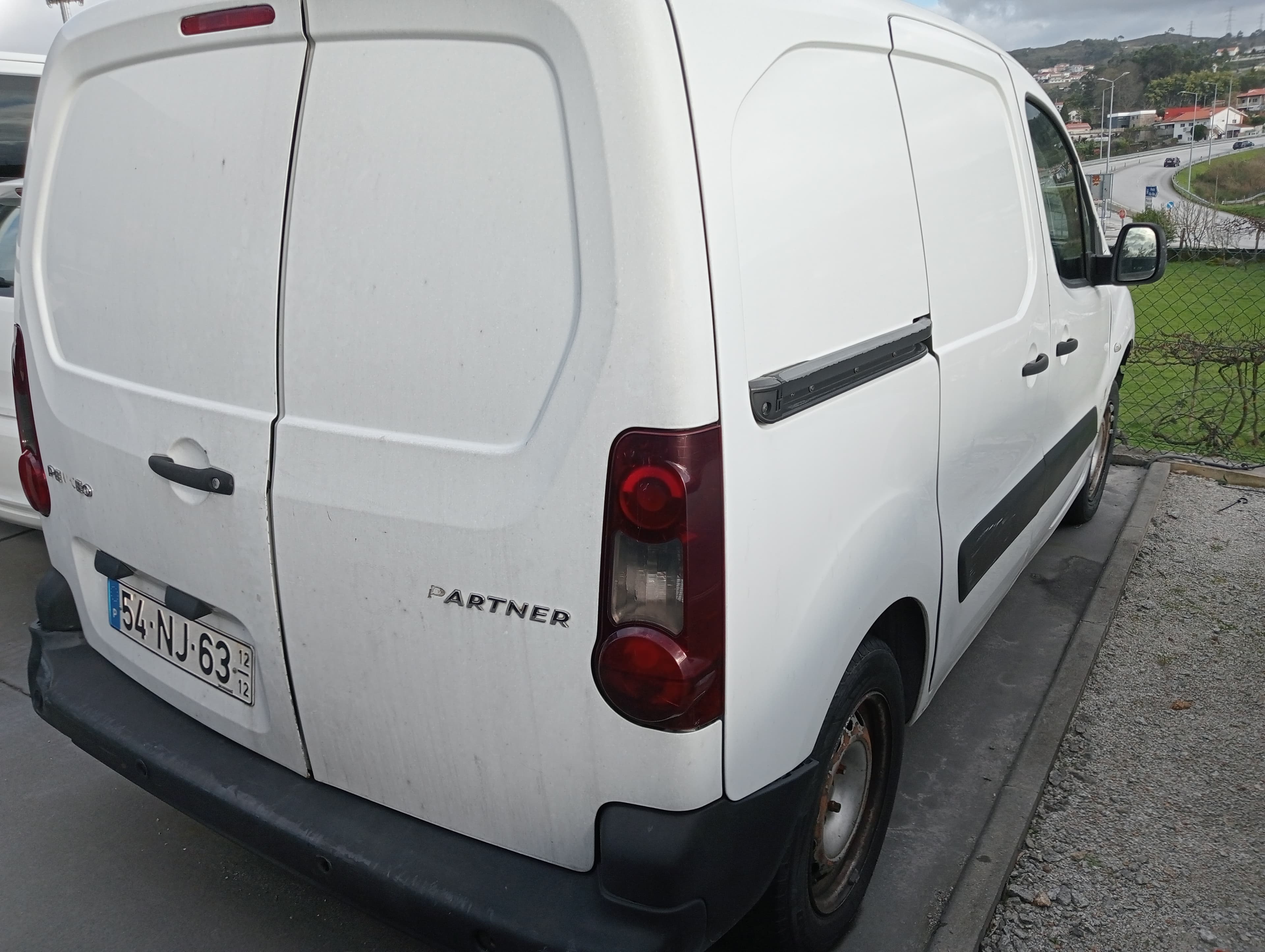 Peugeot Partner · Ano 2012 — imagem 7