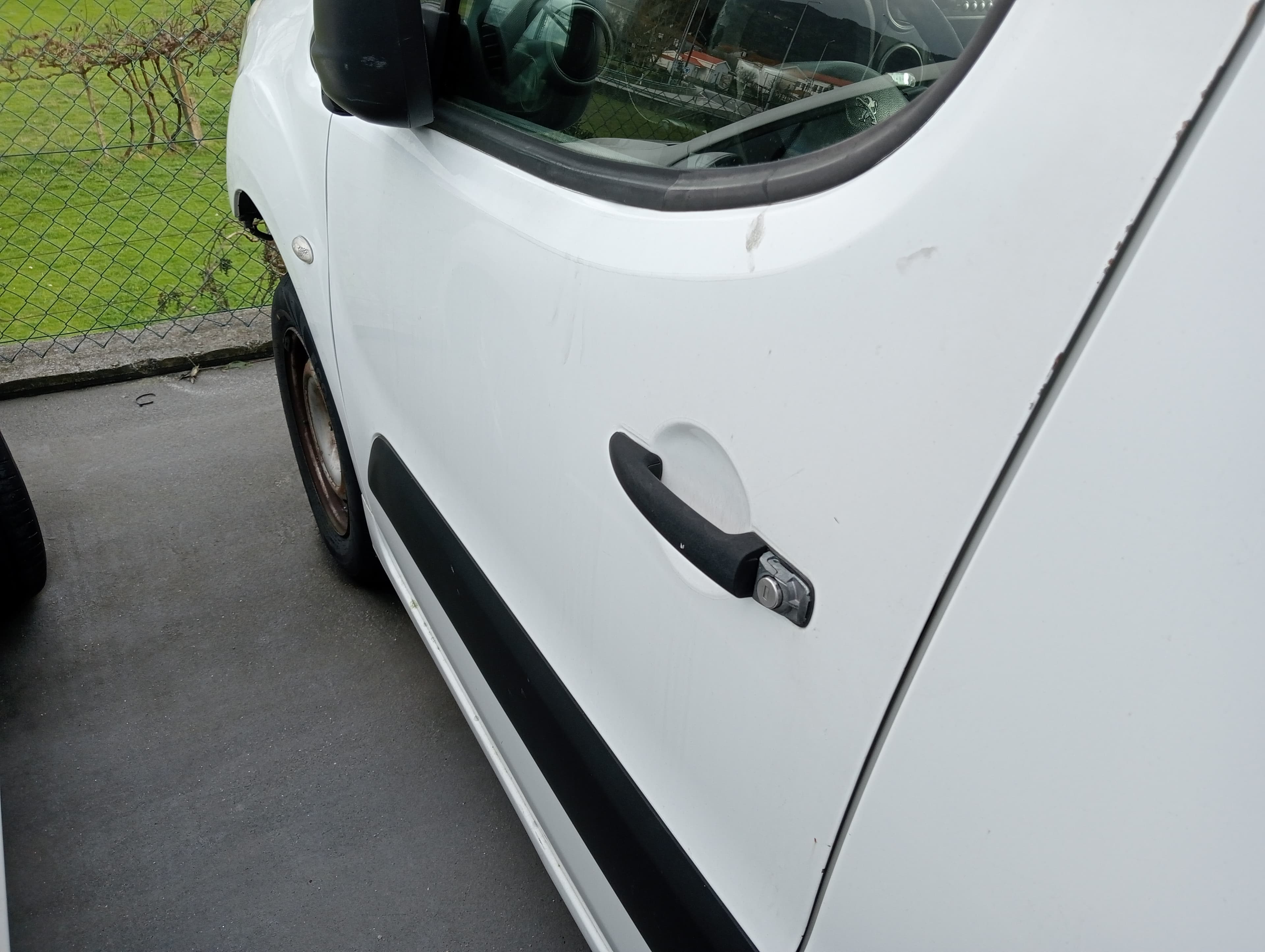 Peugeot Partner · Ano 2012 — imagem 5