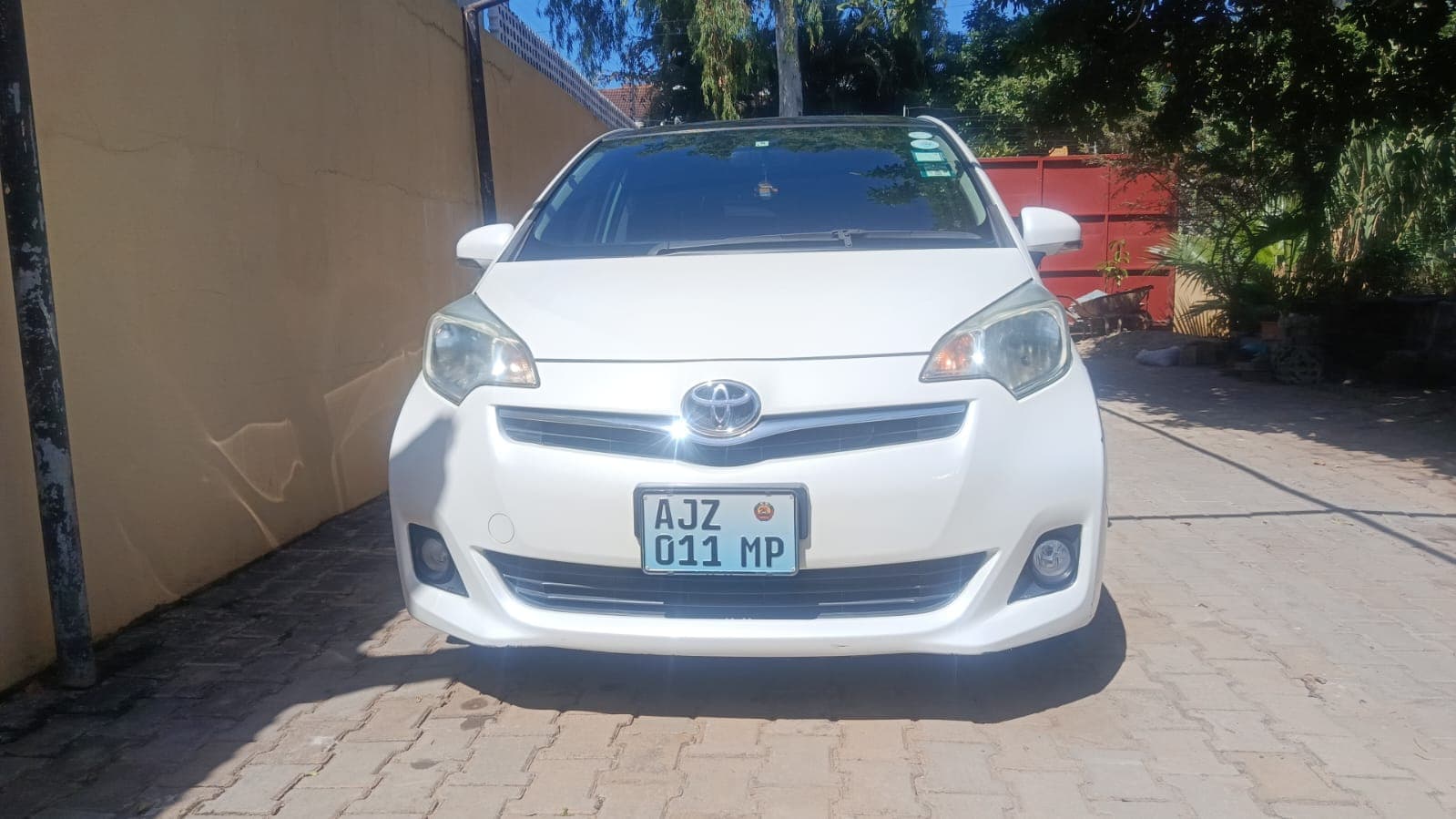 Toyota Ractis_2,55m - 2011 — imagem 2