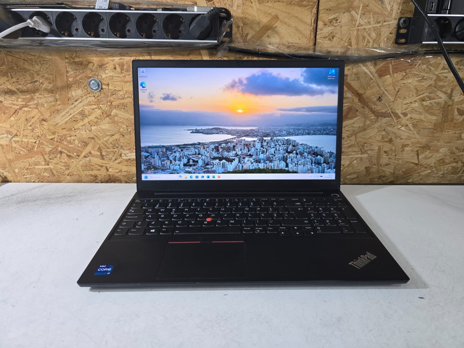 Computador portátil Lenovo Thinkpad E15 G2 — imagem 2
