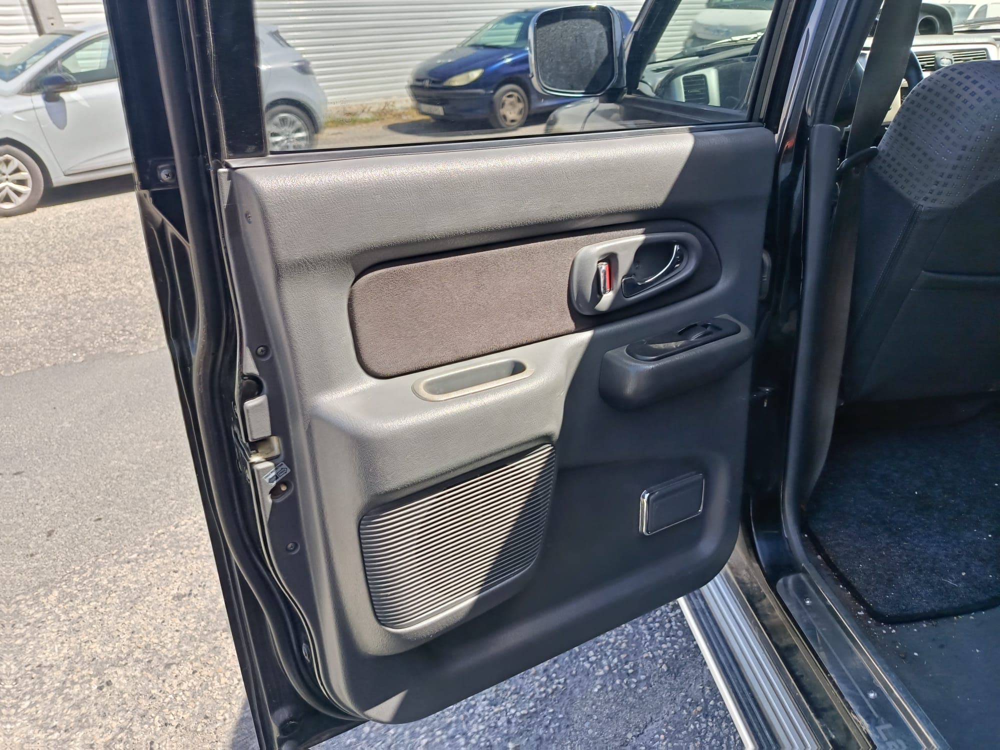 Mitsubishi L 200 · Año 2004 — imagen 21