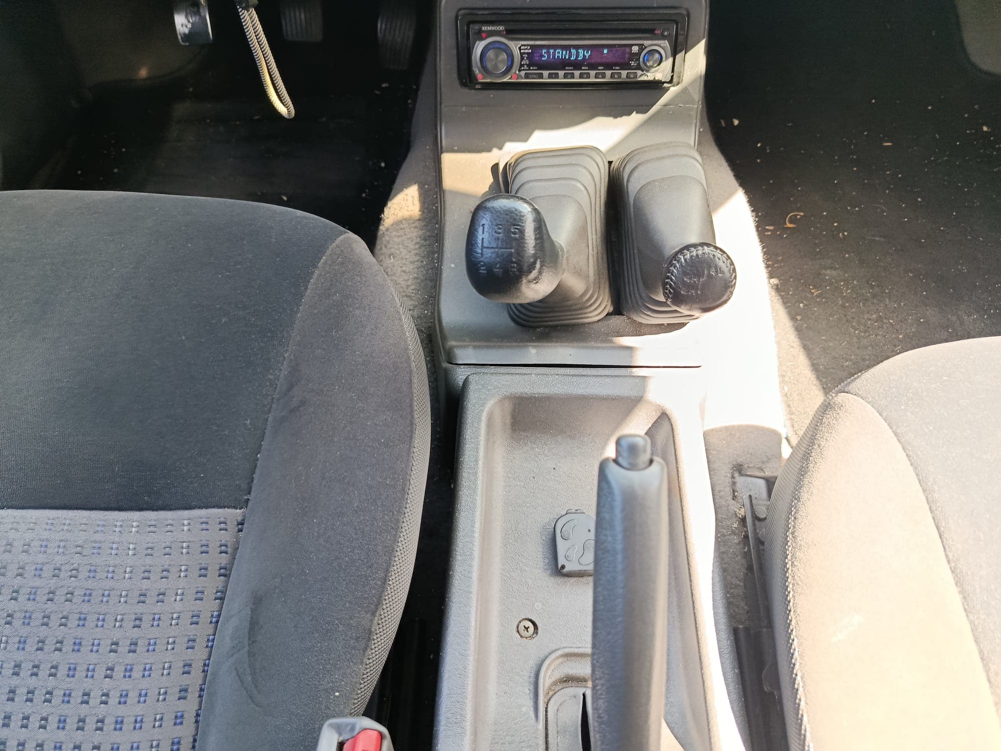 Mitsubishi L 200 · Año 2004 — imagen 16