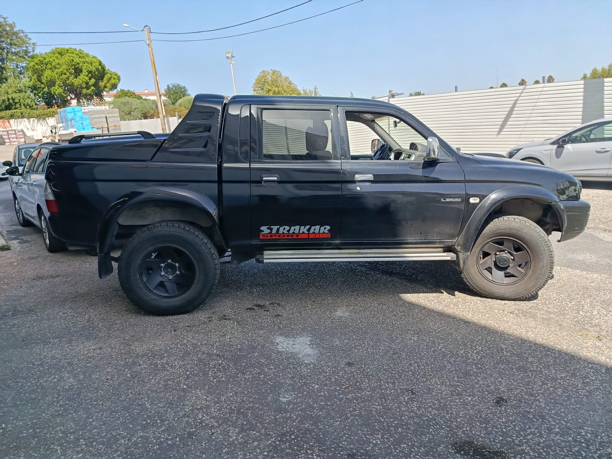 Mitsubishi L 200 · Año 2004 — imagen 8