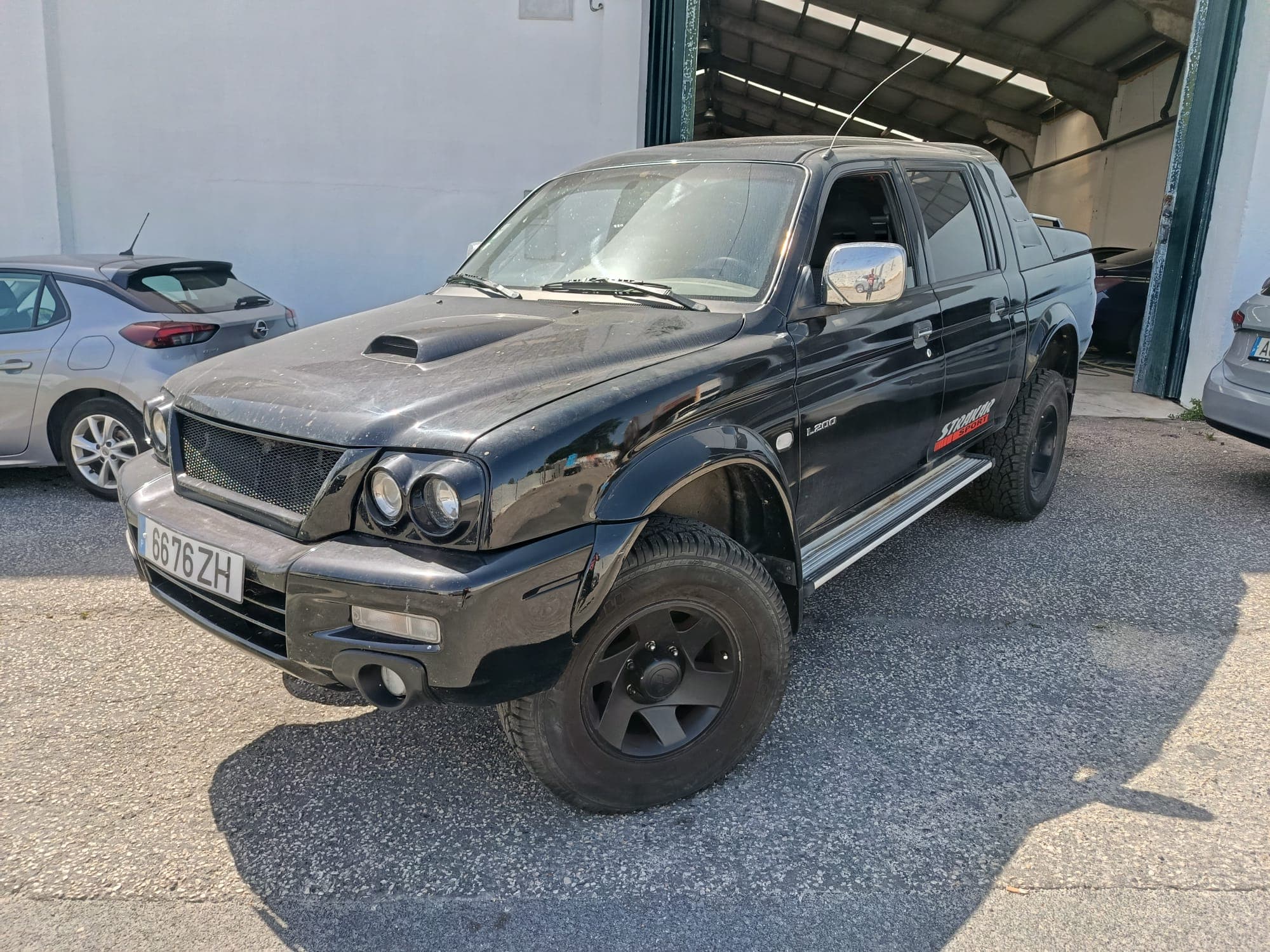 Mitsubishi L 200 · Año 2004 — imagen 4