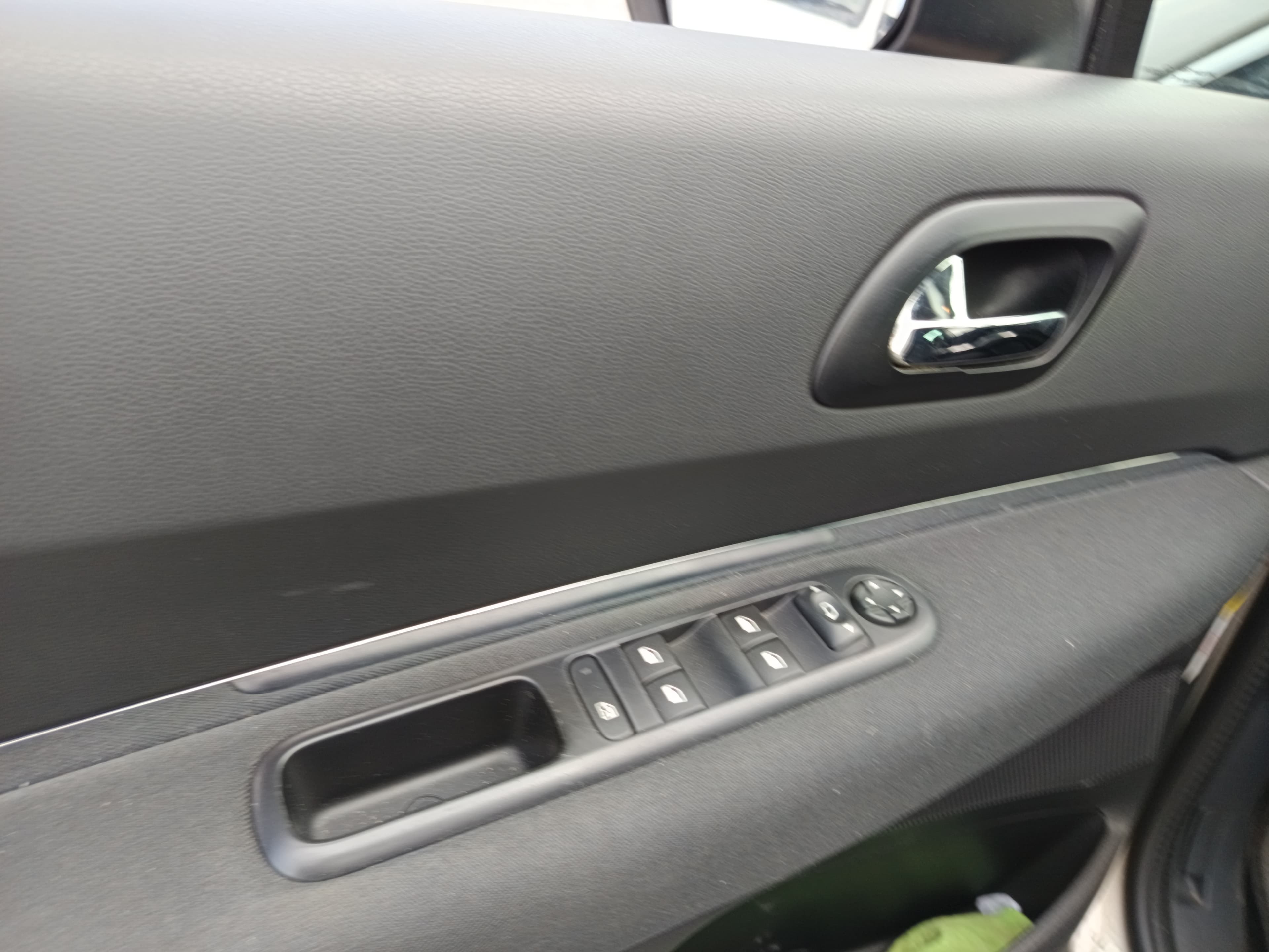 Peugeot 3008 · Ano 2015 — imagen 33