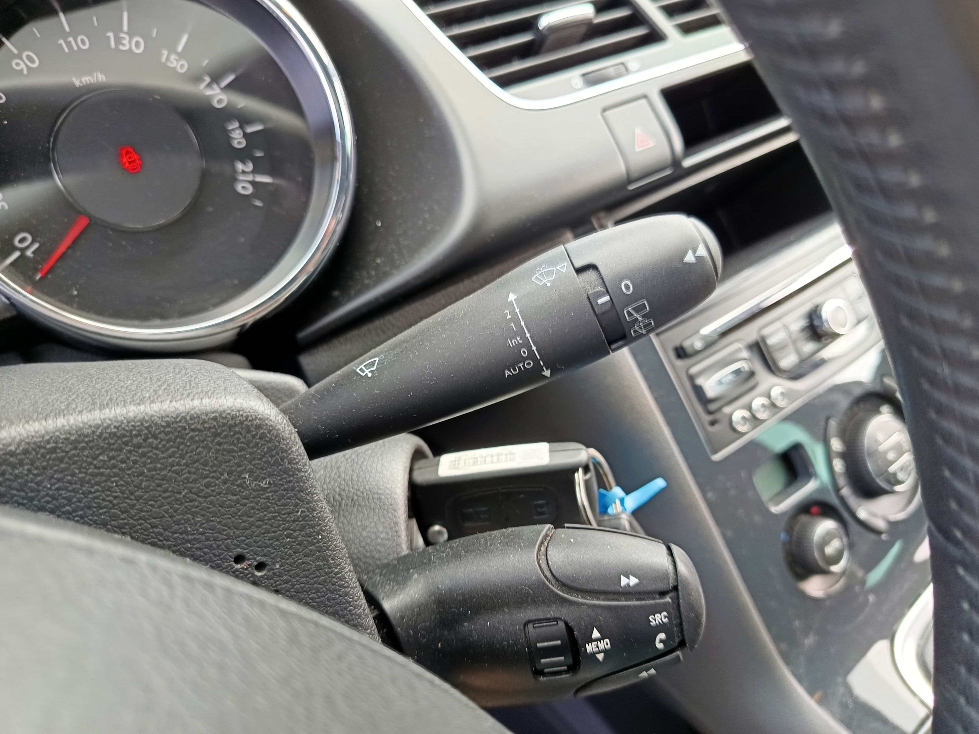 Peugeot 3008 · Ano 2015 — imagen 42