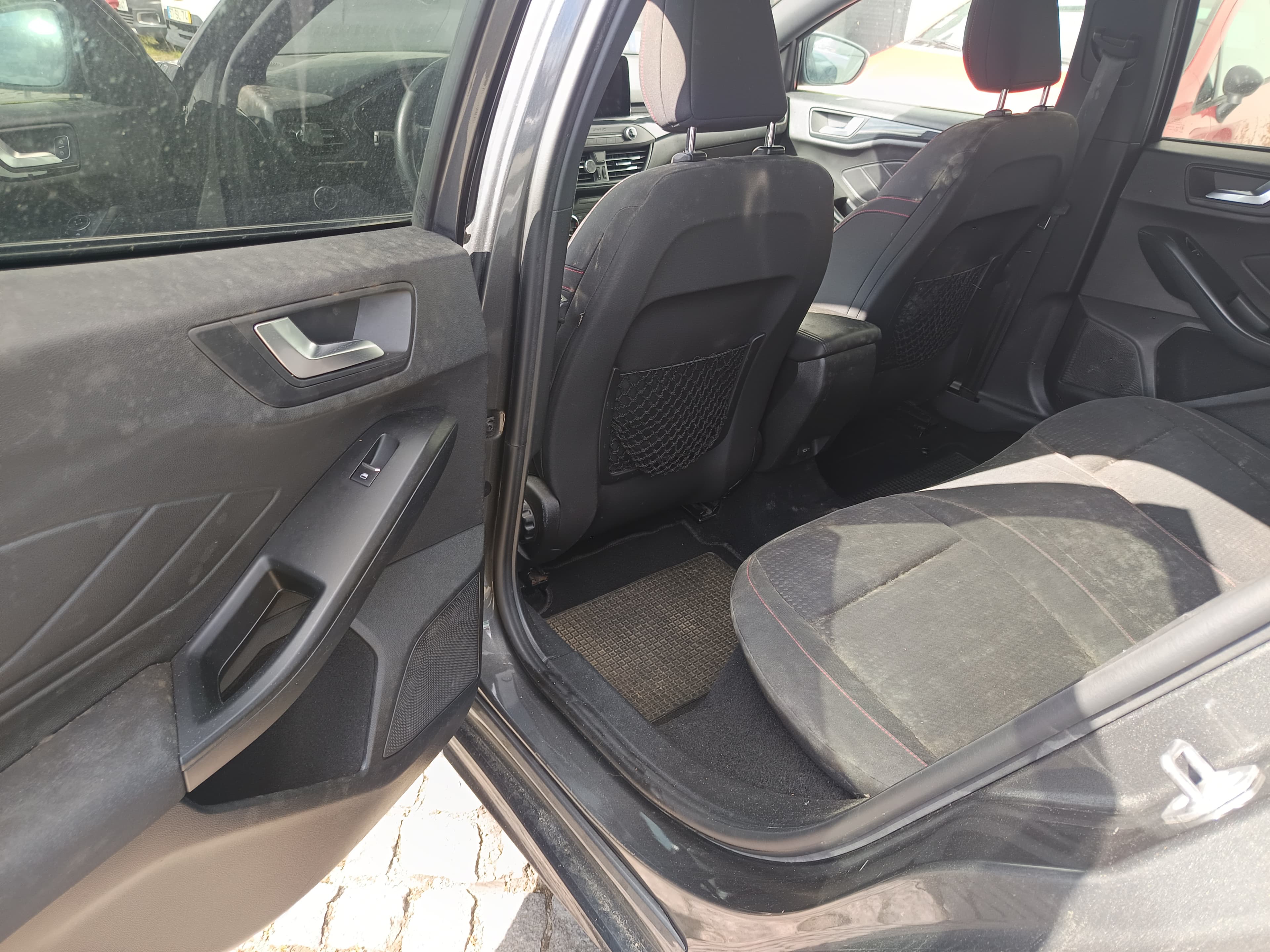 Ford Focus Station ST 1.5 TDCI · Ano 2019 — image 38