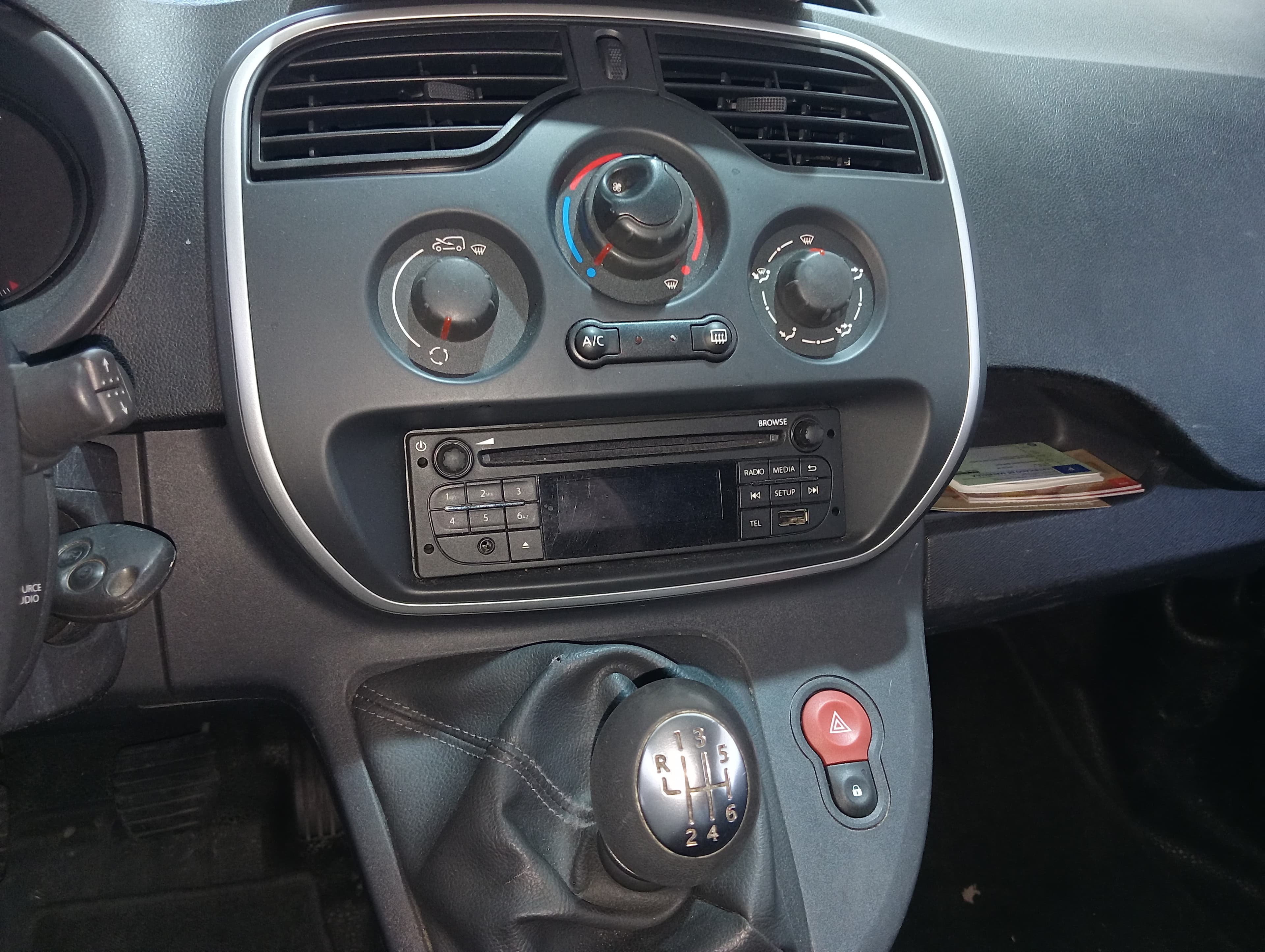 Renault Kangoo Maxi · Ano 2021 — imagem 10